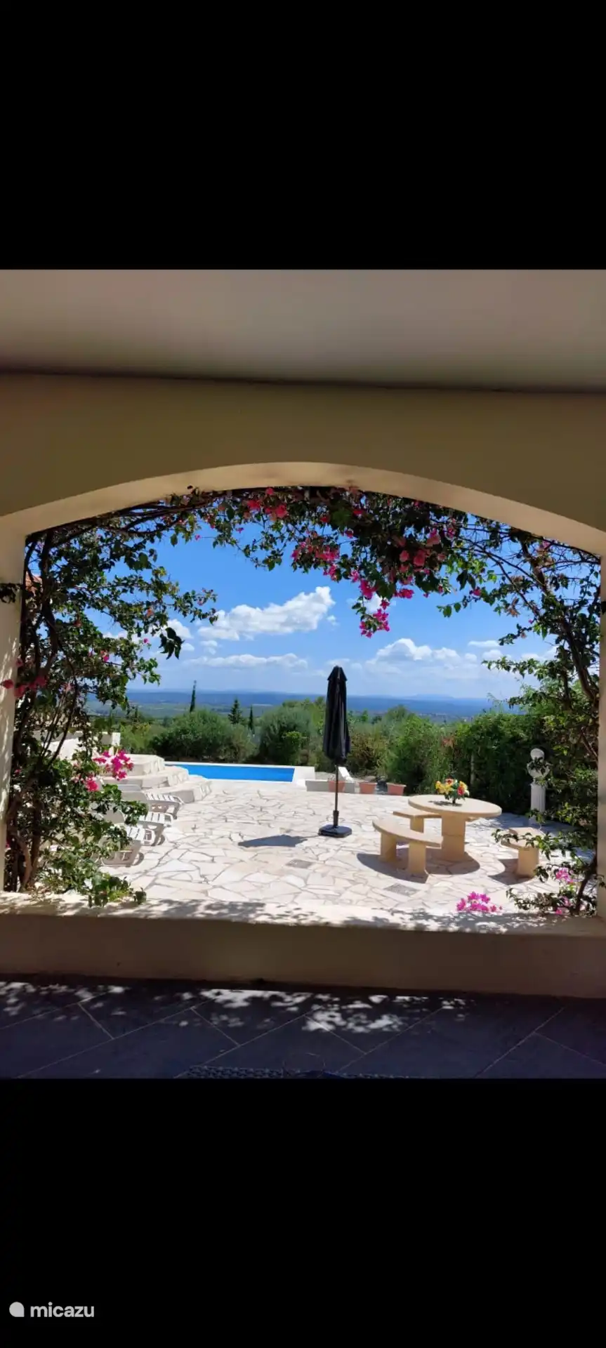 Uitzicht vanaf het terras 
