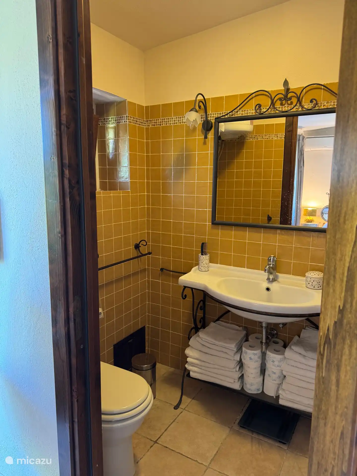 Bathroom 1 with shower