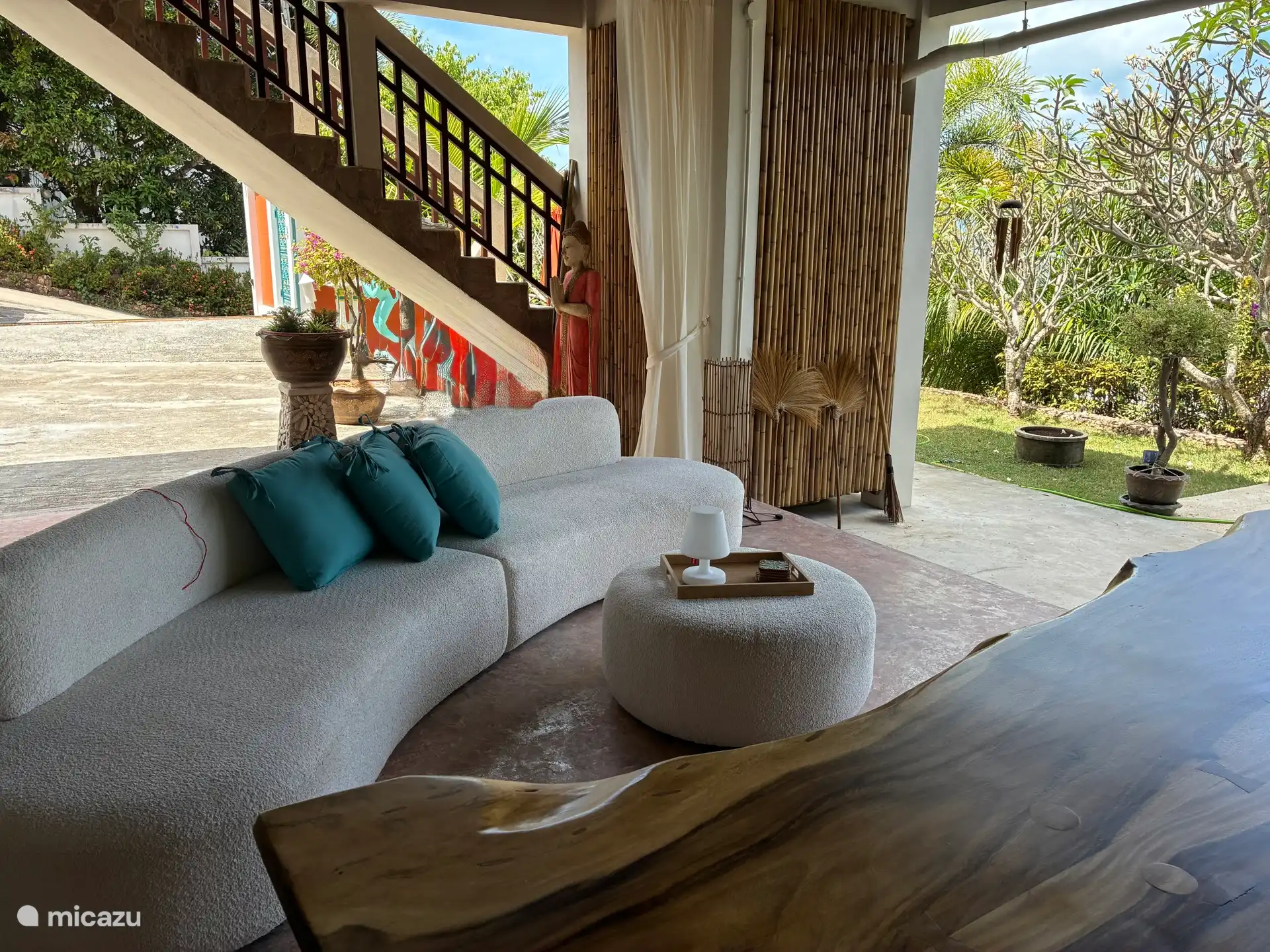 keuken blad  en bank 