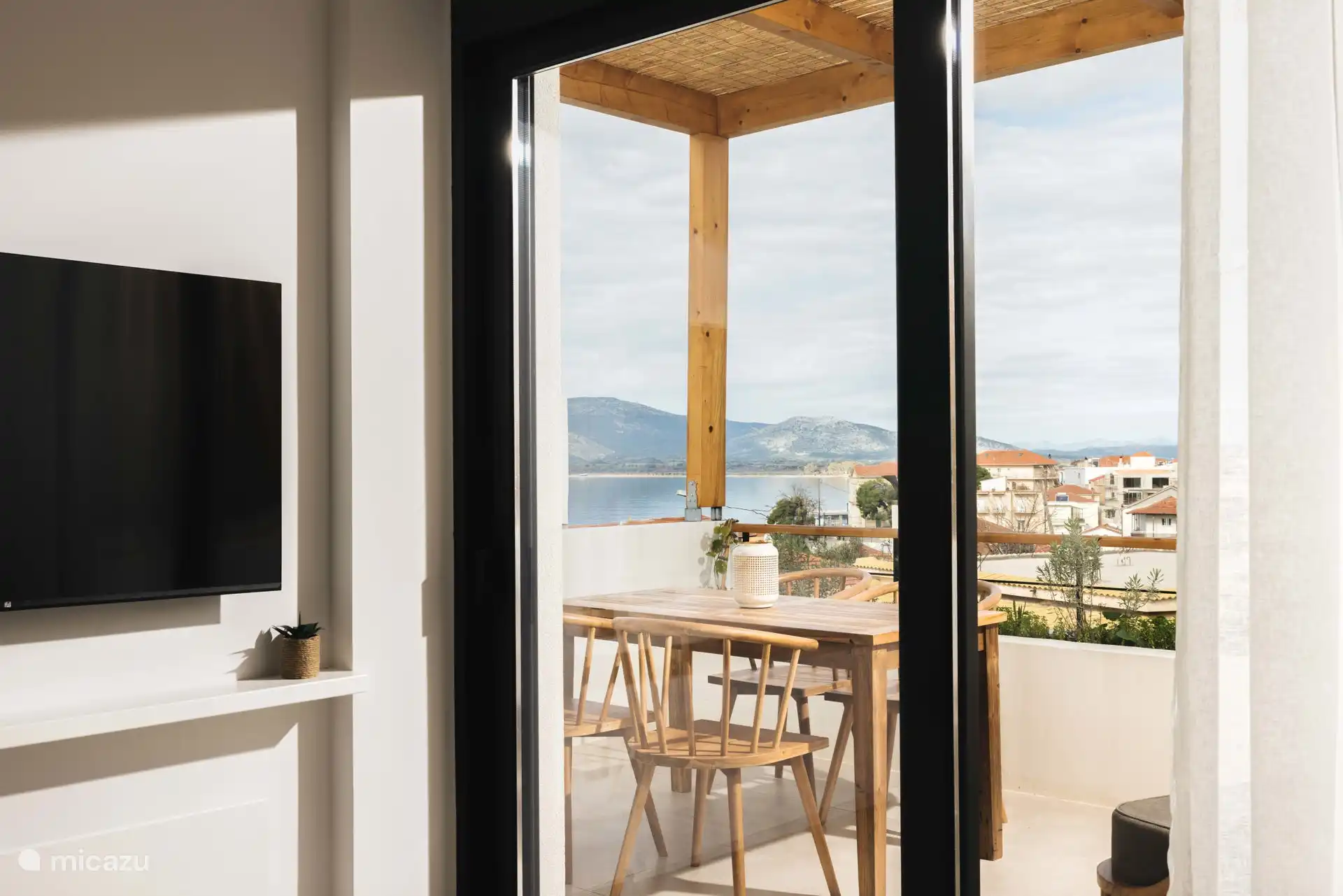 Balkonzicht vanuit de woonkamer