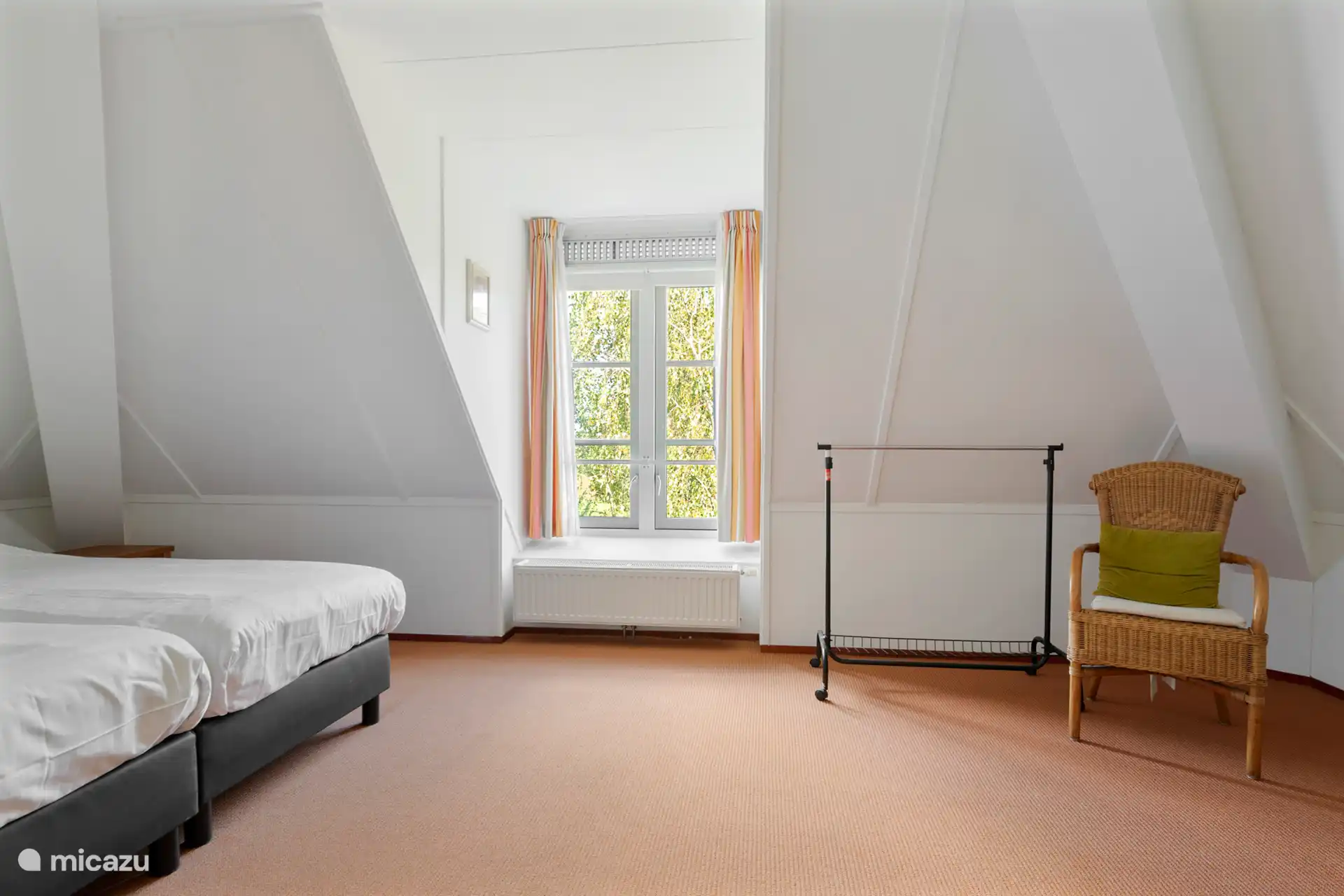 Dormitorio de arriba