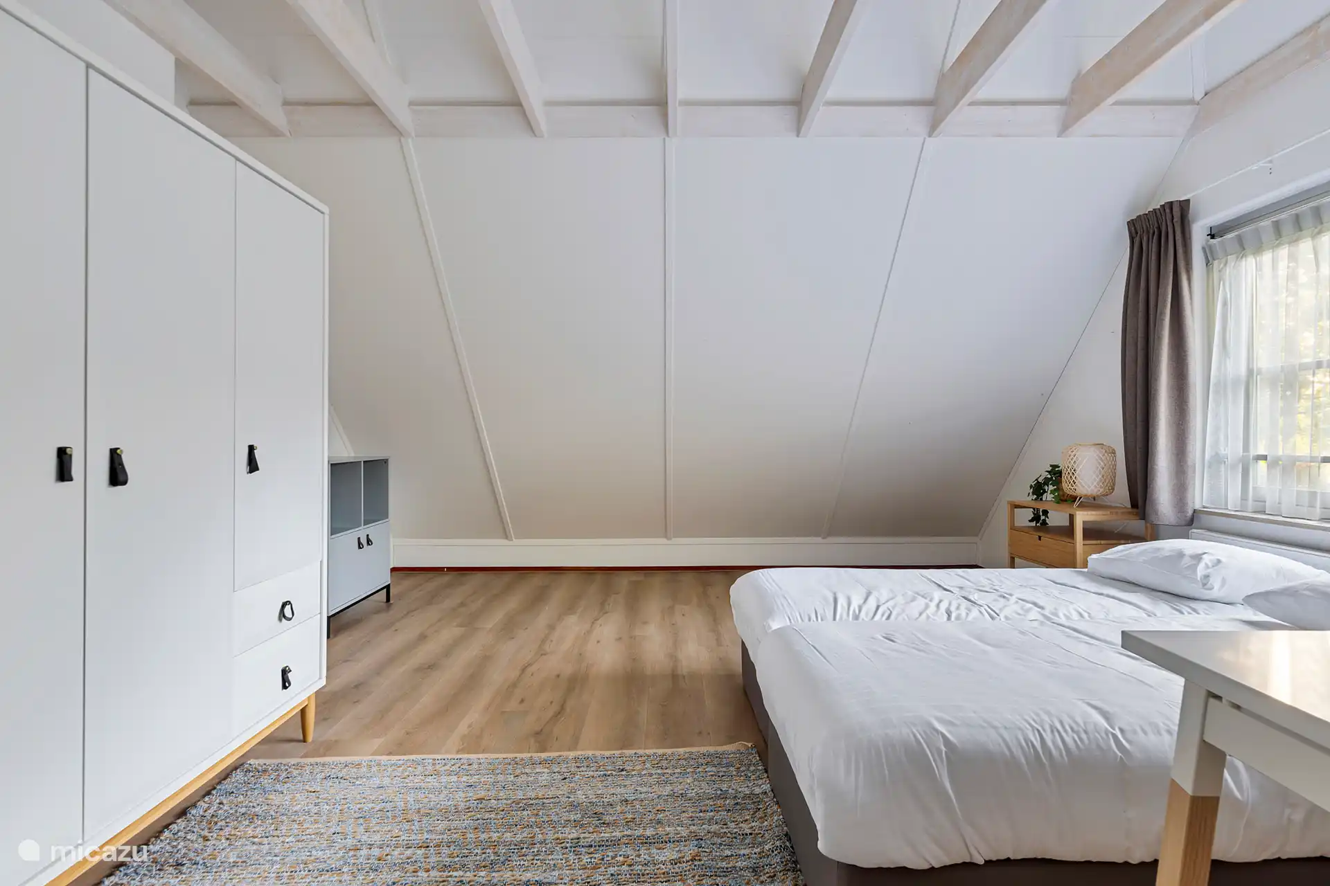 Dormitorio de arriba