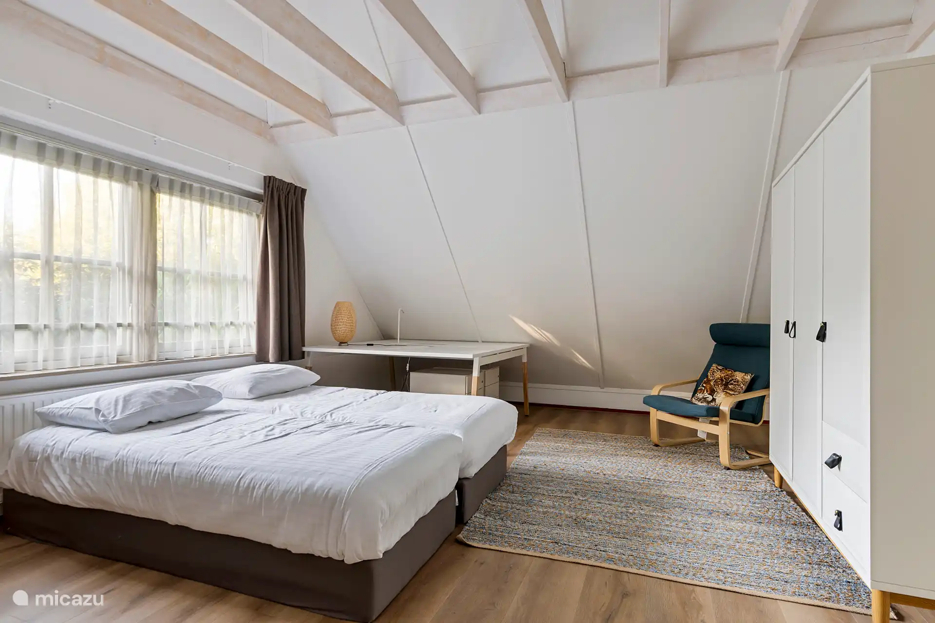 Dormitorio de arriba