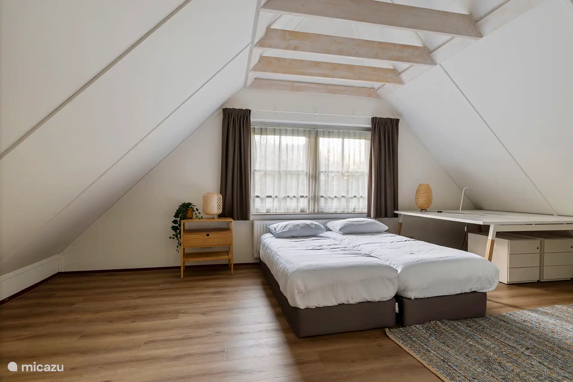 Dormitorio de arriba