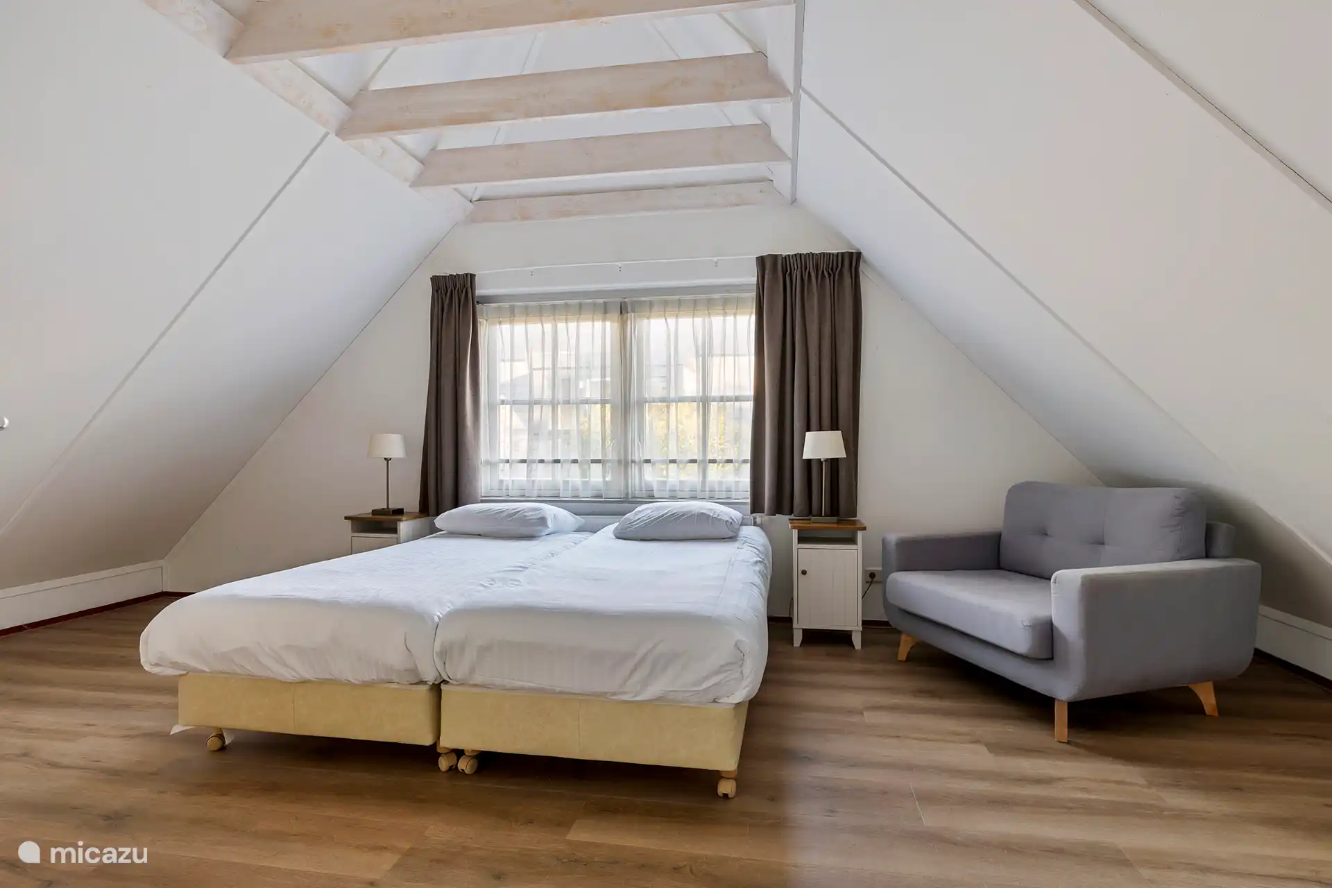 Dormitorio de arriba