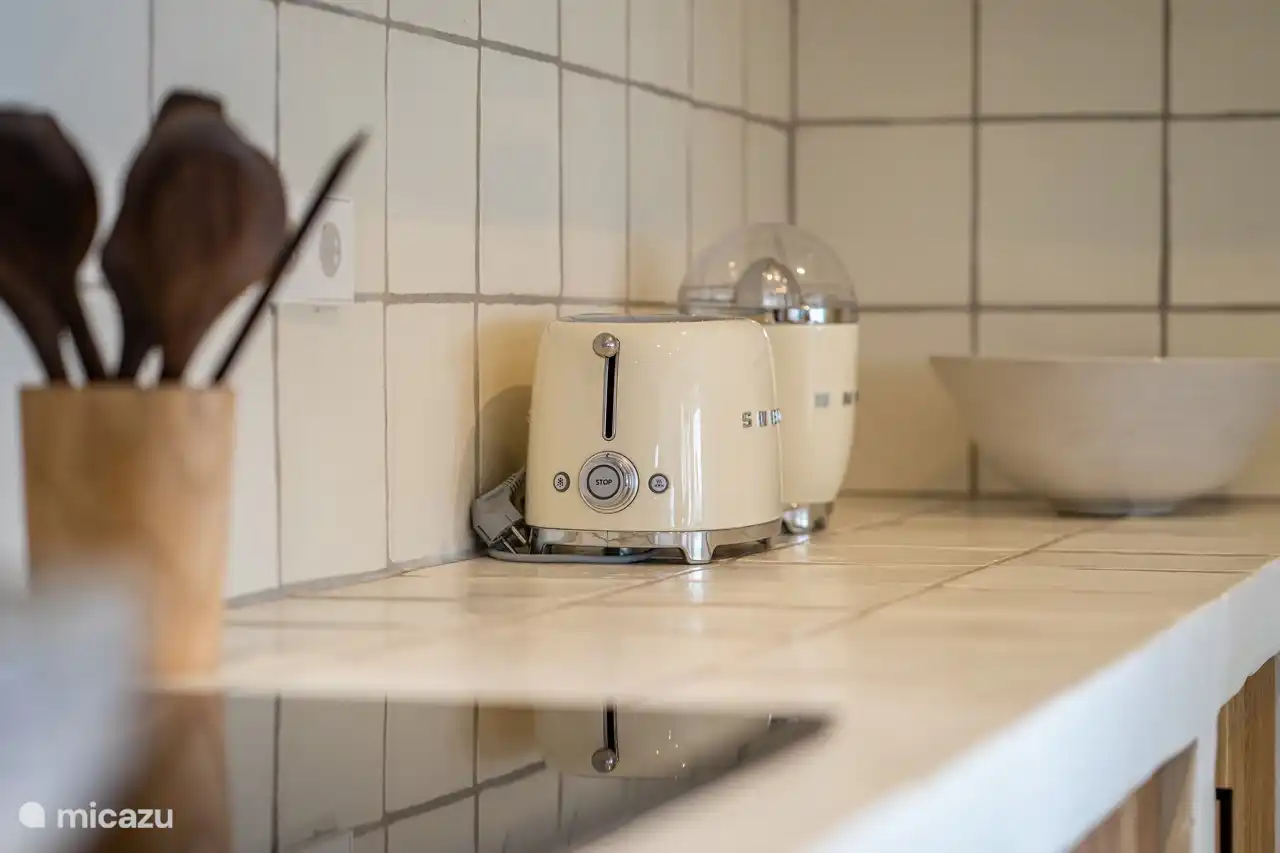 Equipped and air-conditioned kitchen.  fridge, freezer, oven, microwave, Nespresso coffee machine, dishwasher, toaster. 