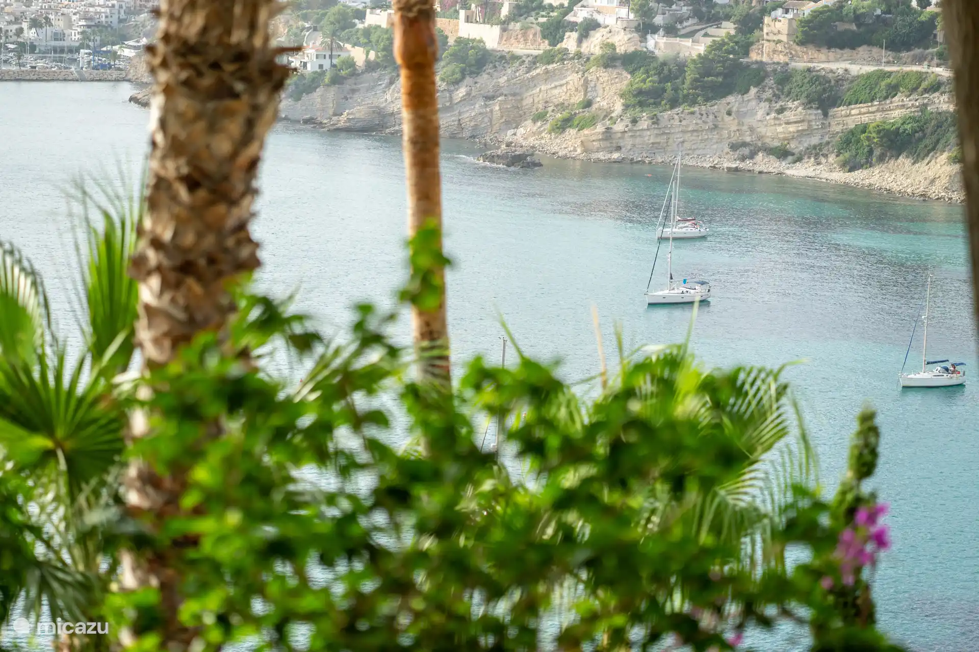 Terrace with sea view.