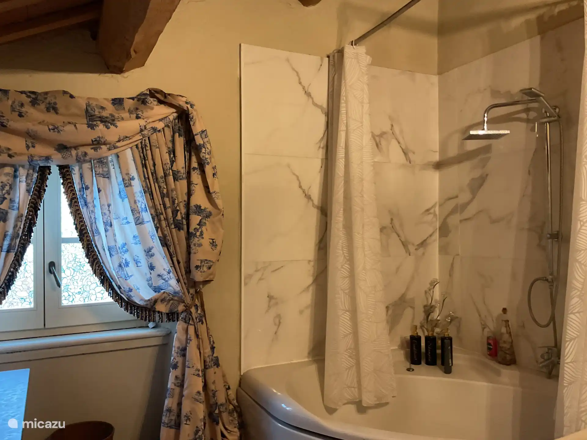 Salle de bain au deuxième étage