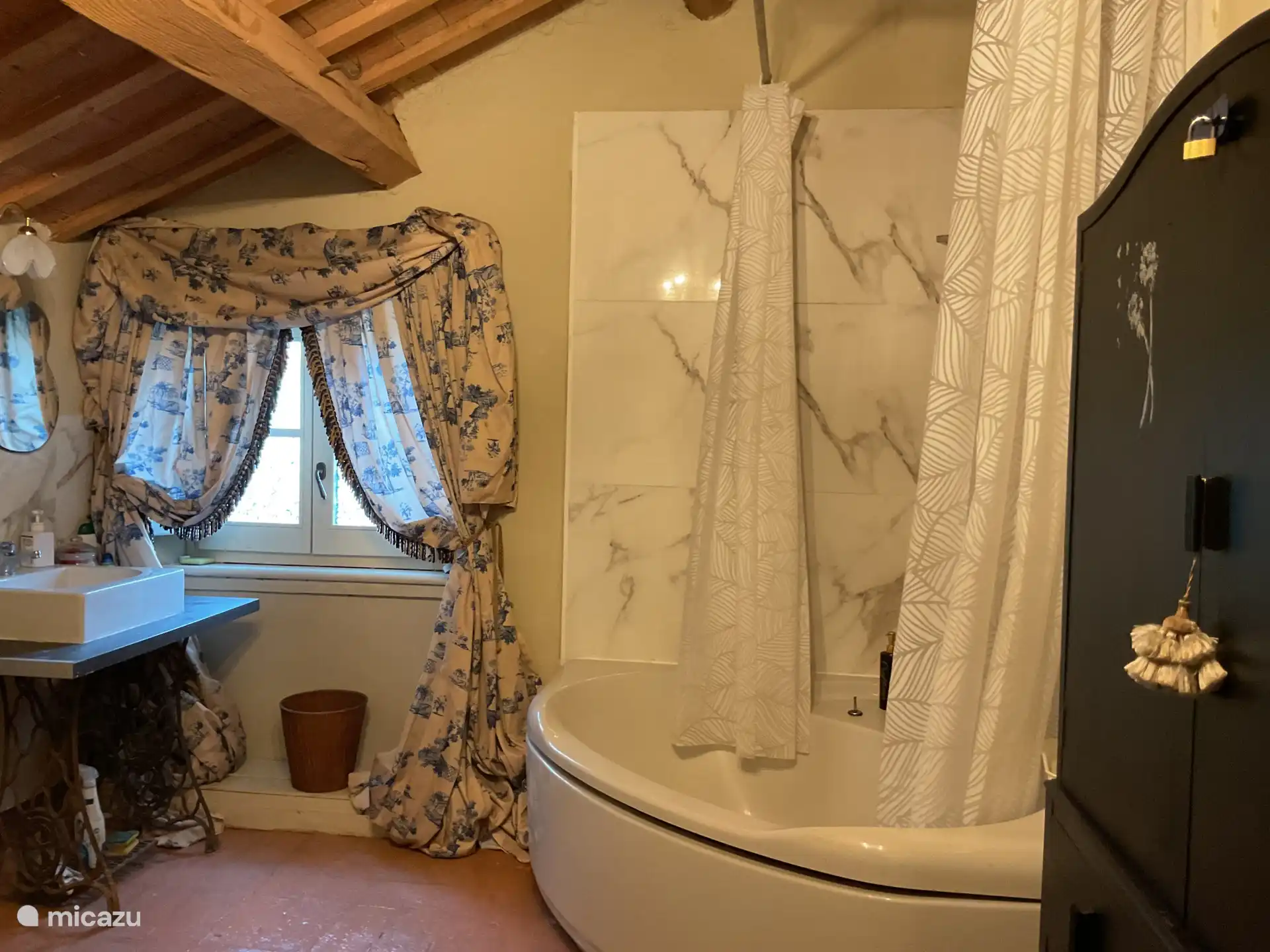 Salle de bain au deuxième étage