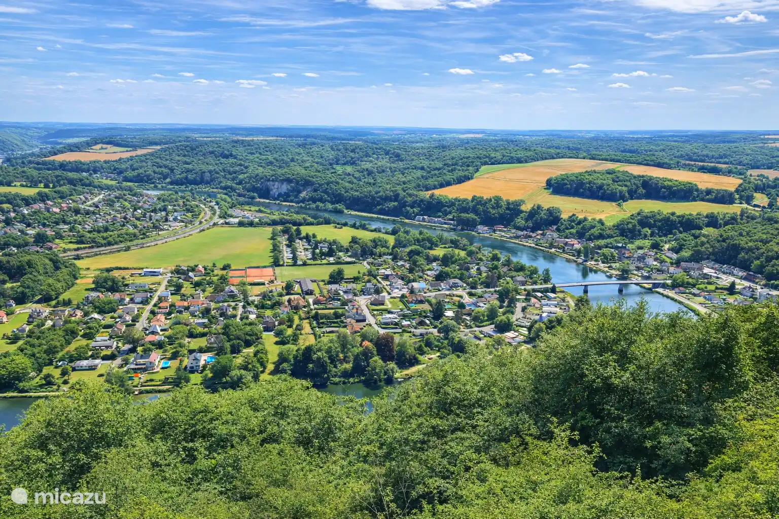 View of the 7 Meuses, where you see 7 arms of the Meuse. Your cottage is in the middle