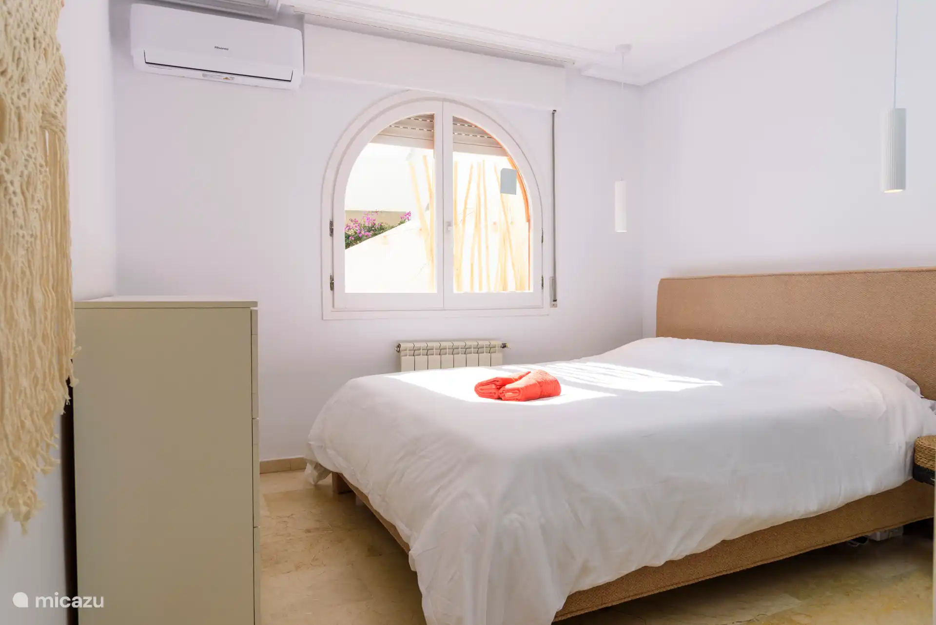 Dormitorio 1 con aire acondicionado/calefacción