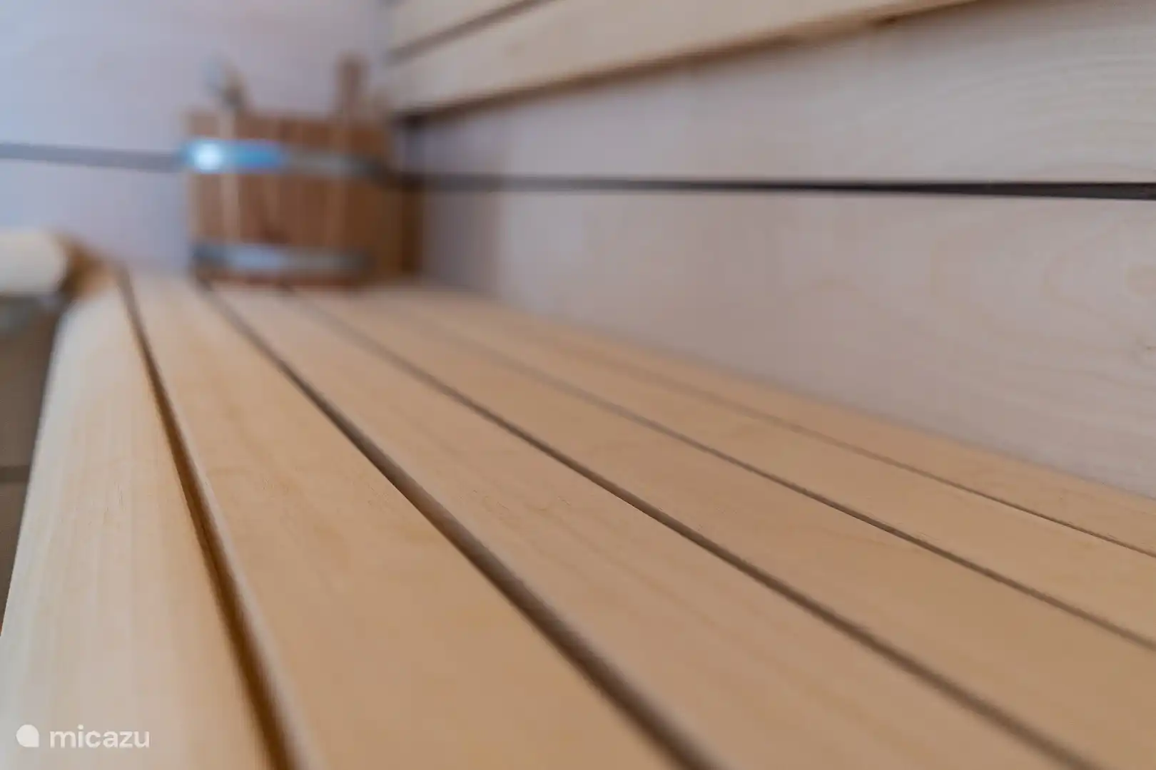 Master bedroom, air conditioning, wardrobes. En-suite bathroom with shower, double sink, sauna, hairdryer, towels, products. Terrace access with sea view.