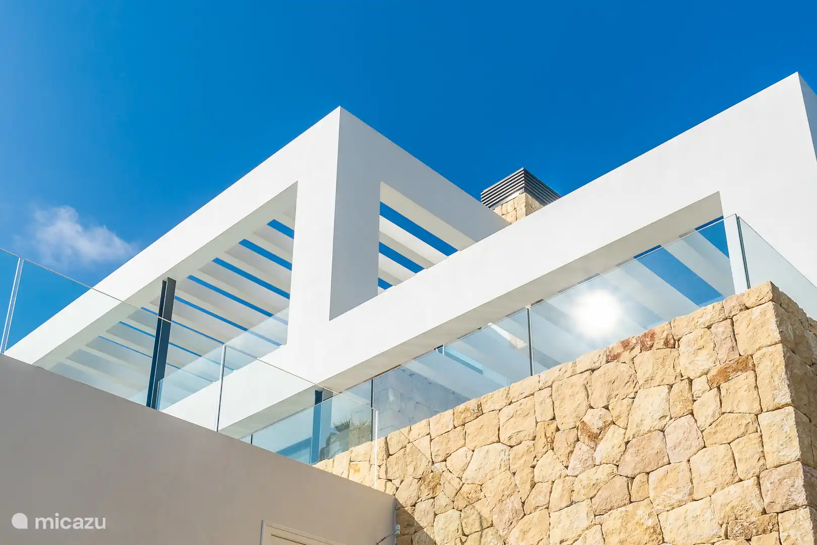 Exterior of villa La Perla.