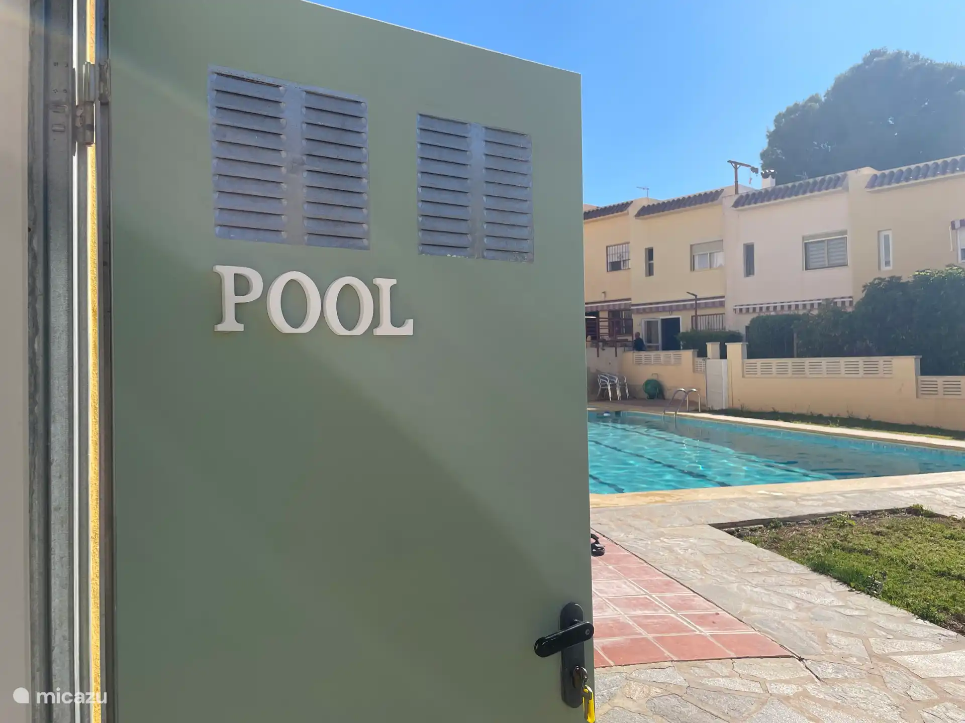 Private access from the basement to the swimming pool