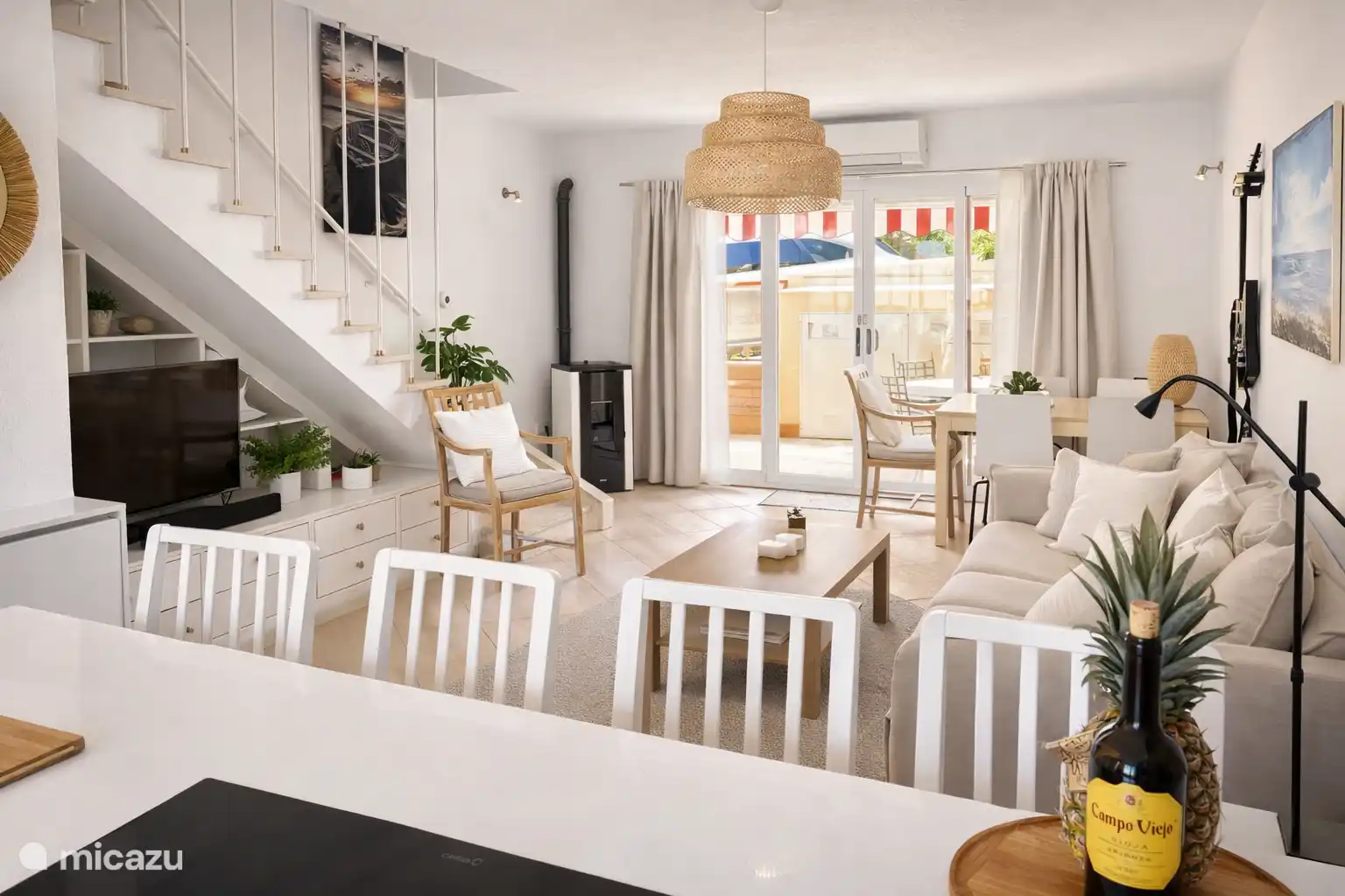 Living room with sliding doors to the front terrace