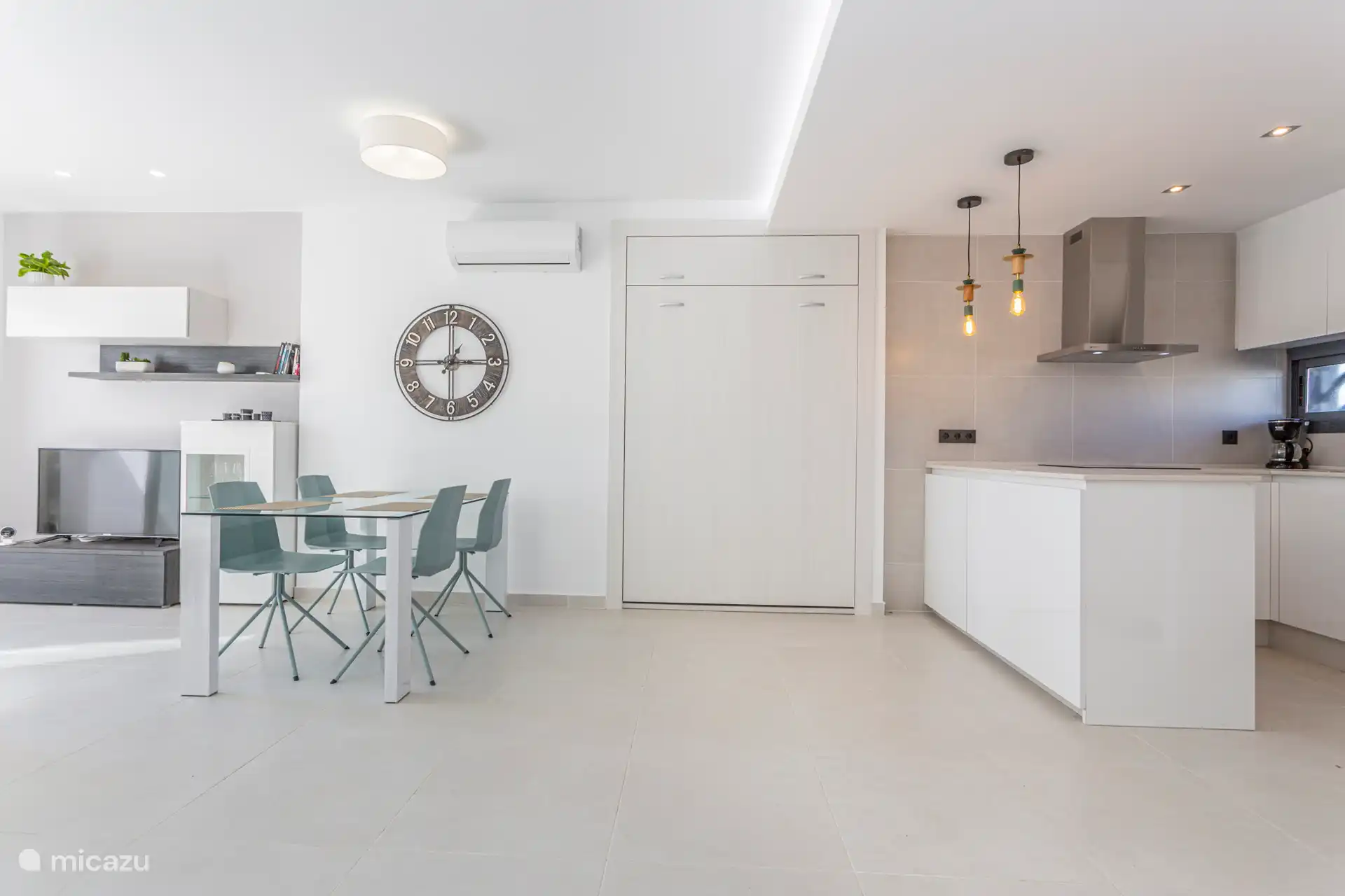 Salle à manger et cuisine