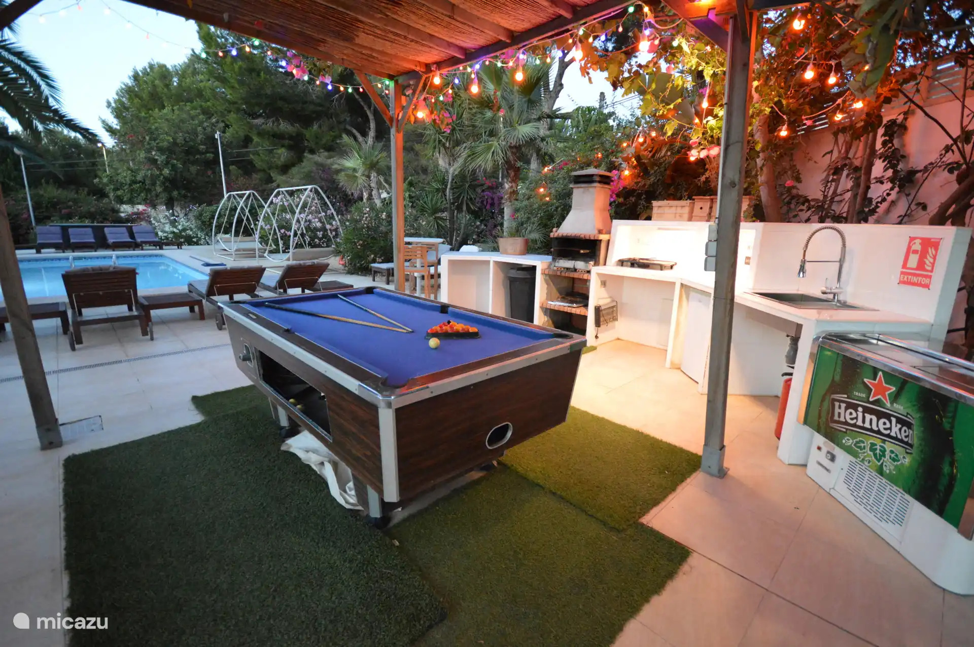 avond verlichting op terras en tuin is voldoende 