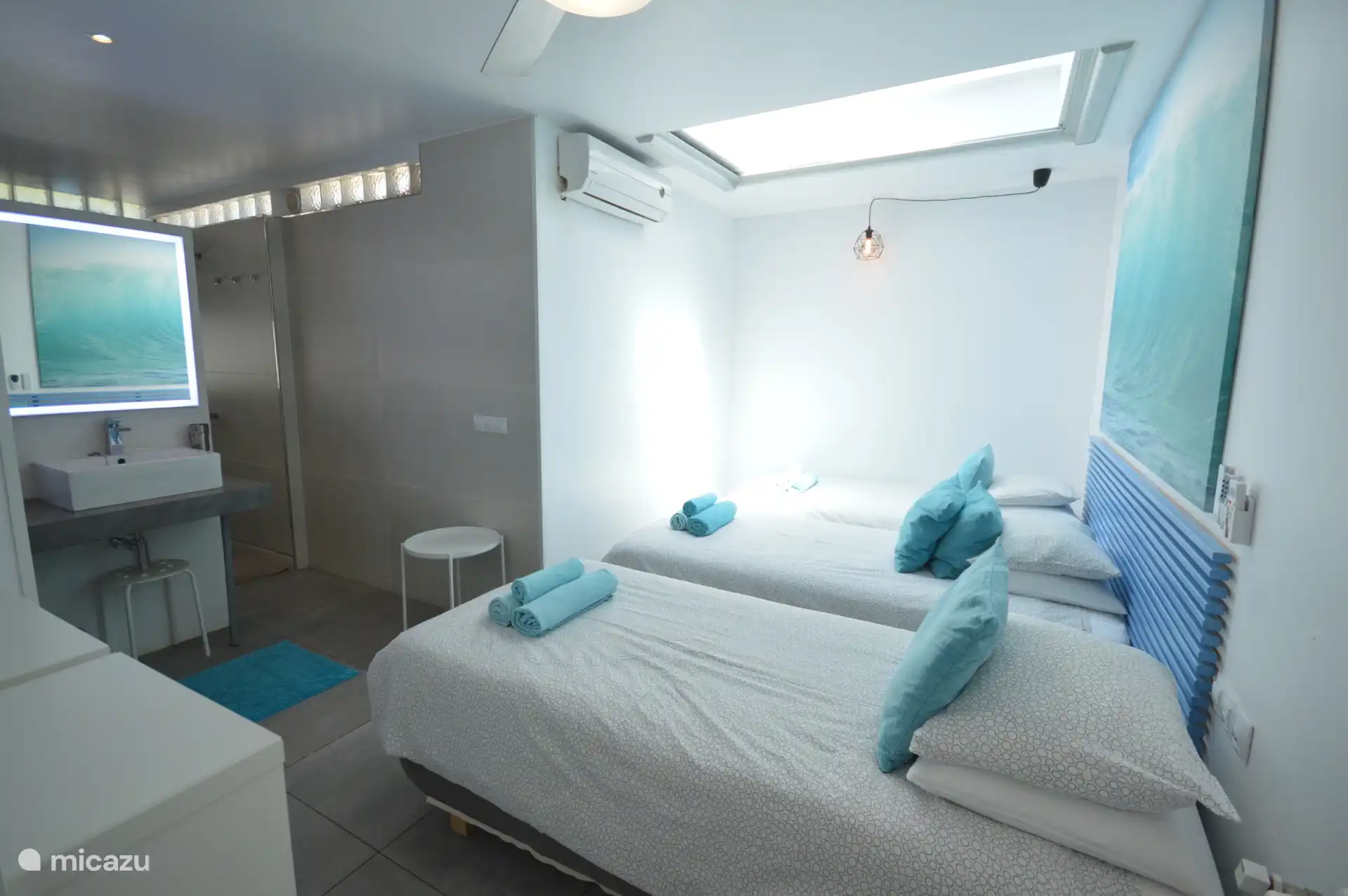 de blauwe slaapkamer met ensuite