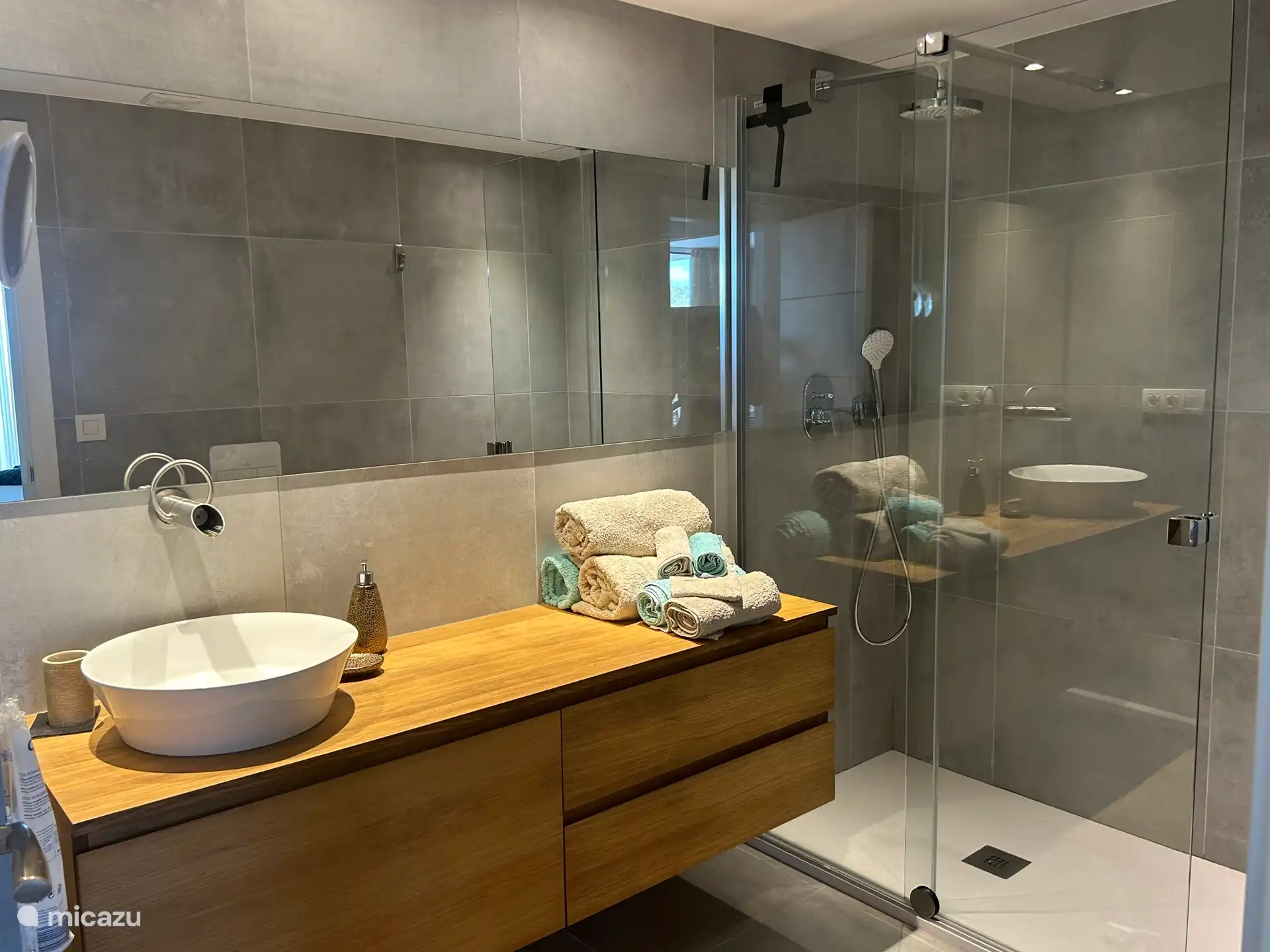 Badkamer en suite van de masterbedroom