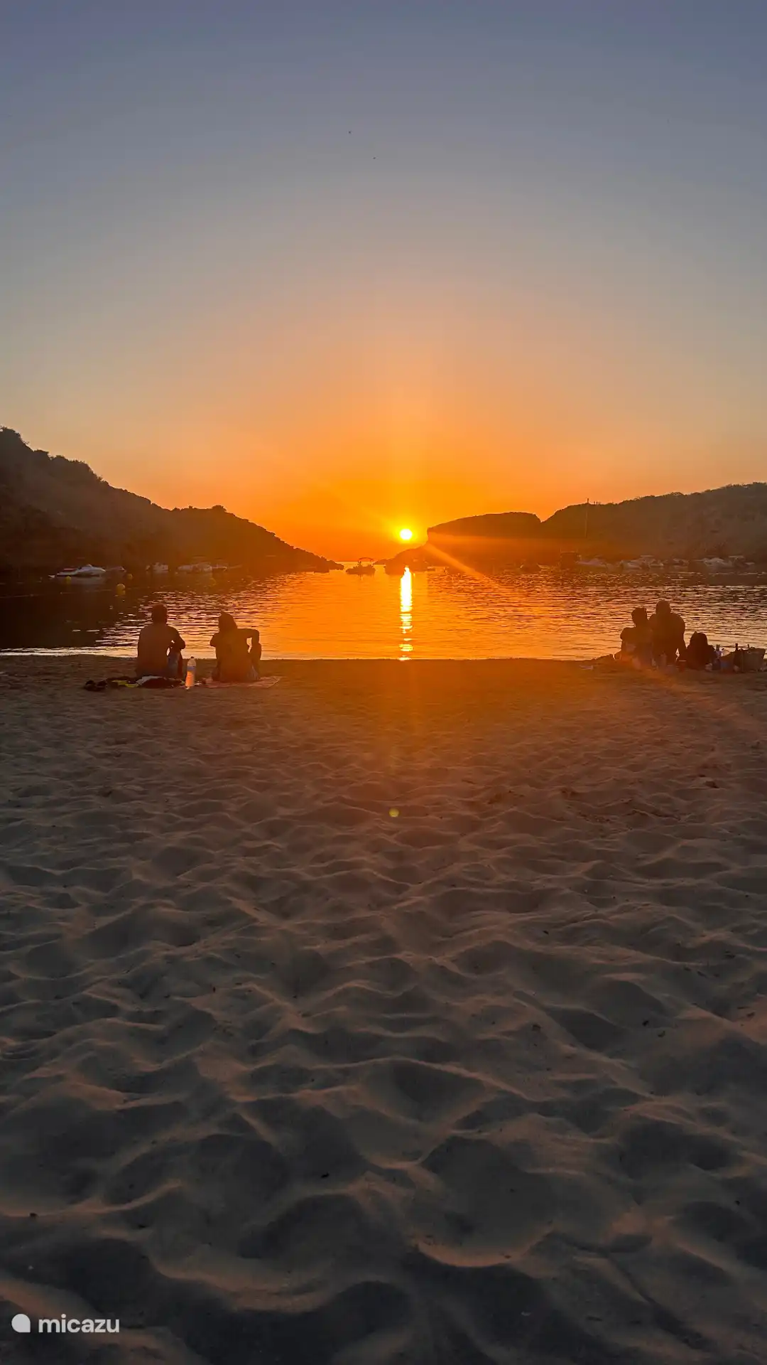 Elke avond krijg je een prachtige zonsondergang...
Ons cala/strandje op 10 min stappen van het appartement.
