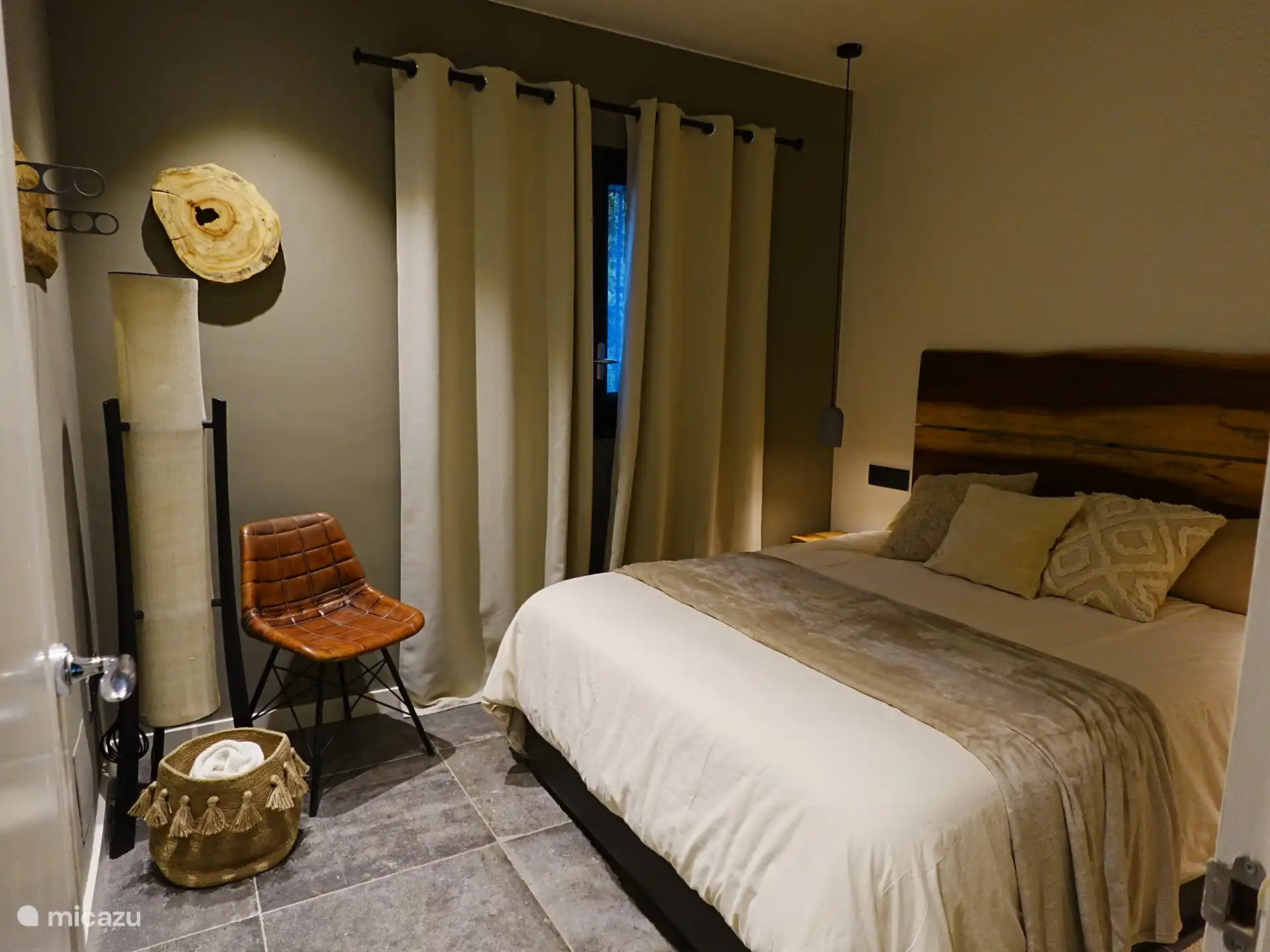 El segundo dormitorio — tranquilidad privada, espacio privado