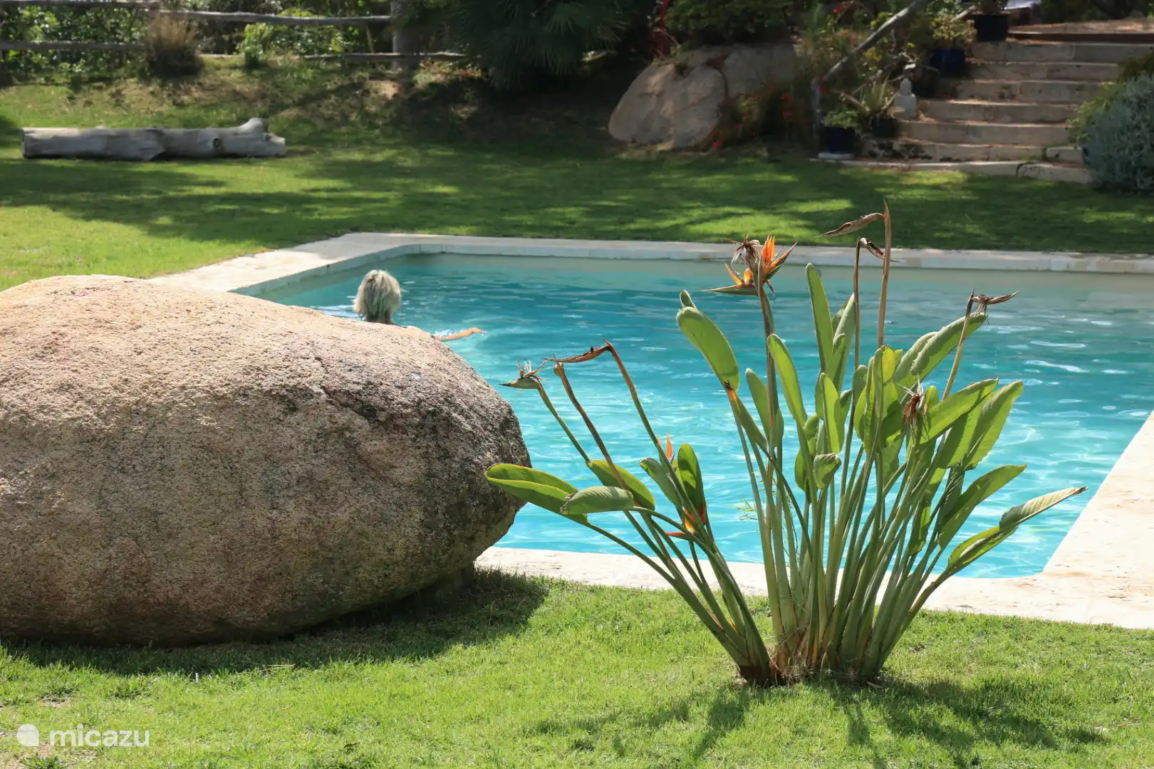Un oasis oculto: la piscina de Abrazzo