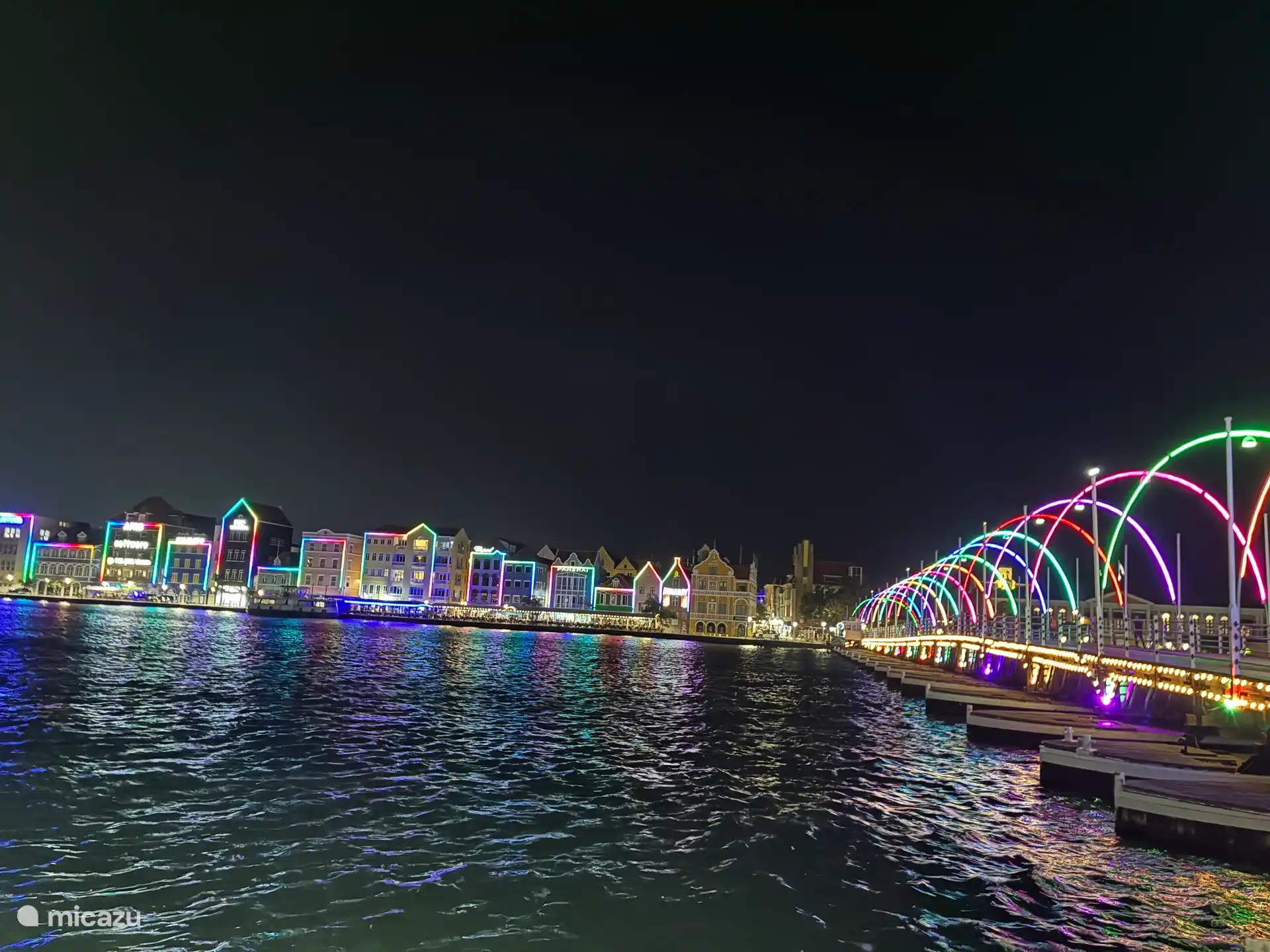 Willemstad in de avond
