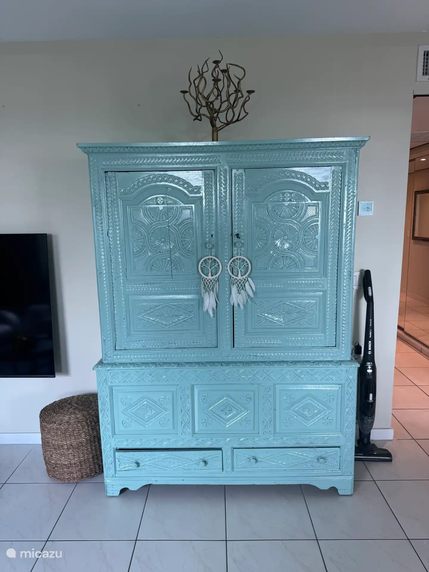 Armoire à vaisselle