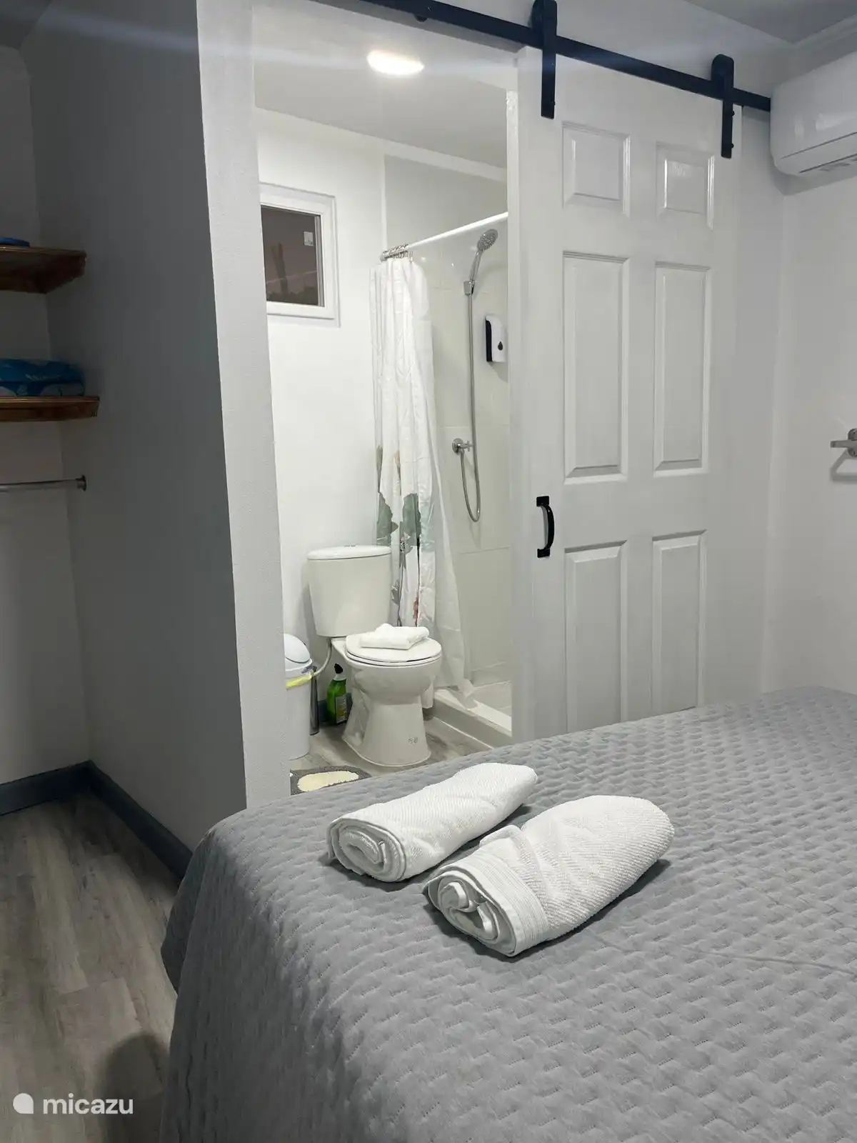 Bathroom of the studio