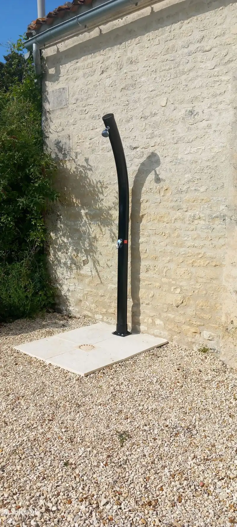 Douche solaire extérieure