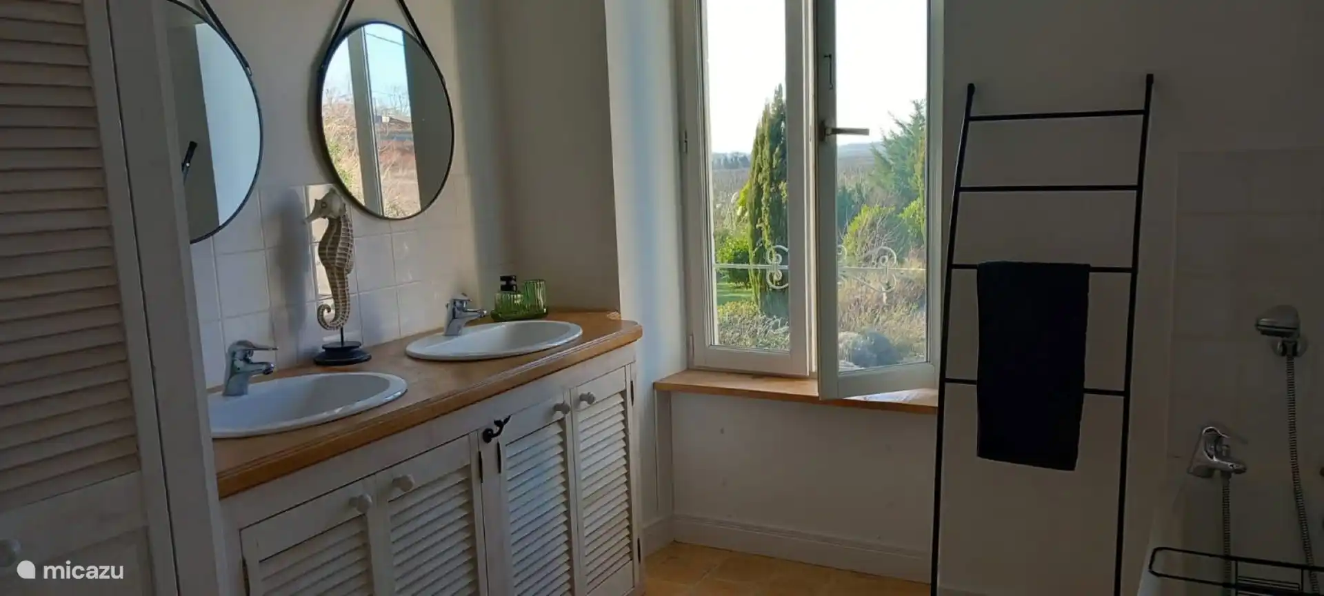 Salle de bain principale 