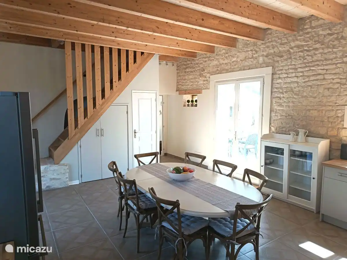 Cuisine avec salle à manger