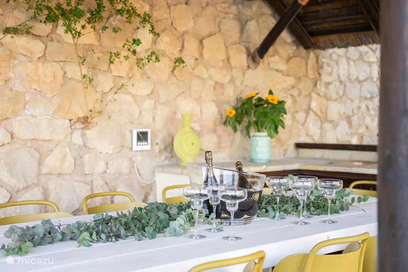 Dining room by the pool, sea view.