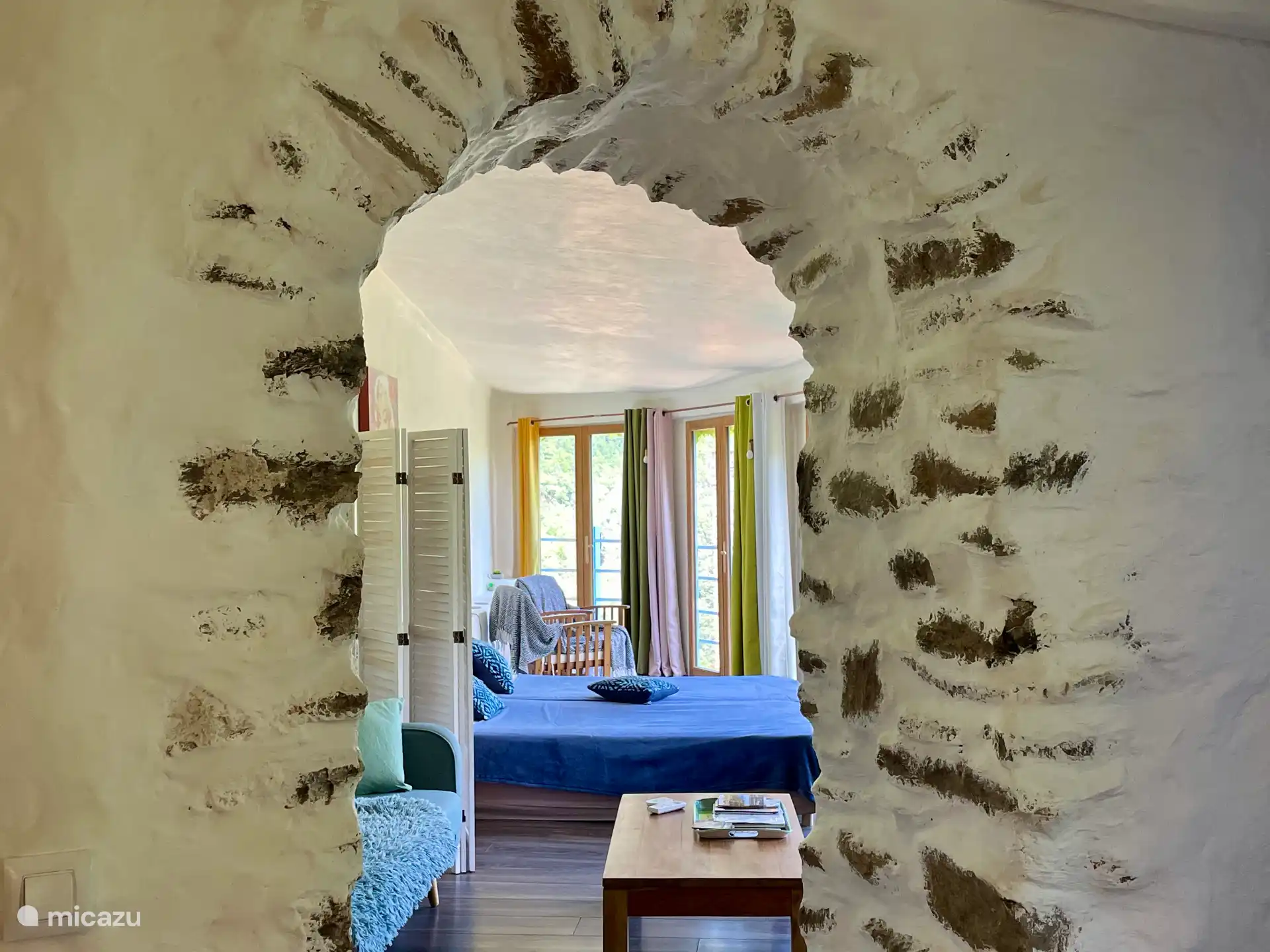 Vista de la cocina al salón