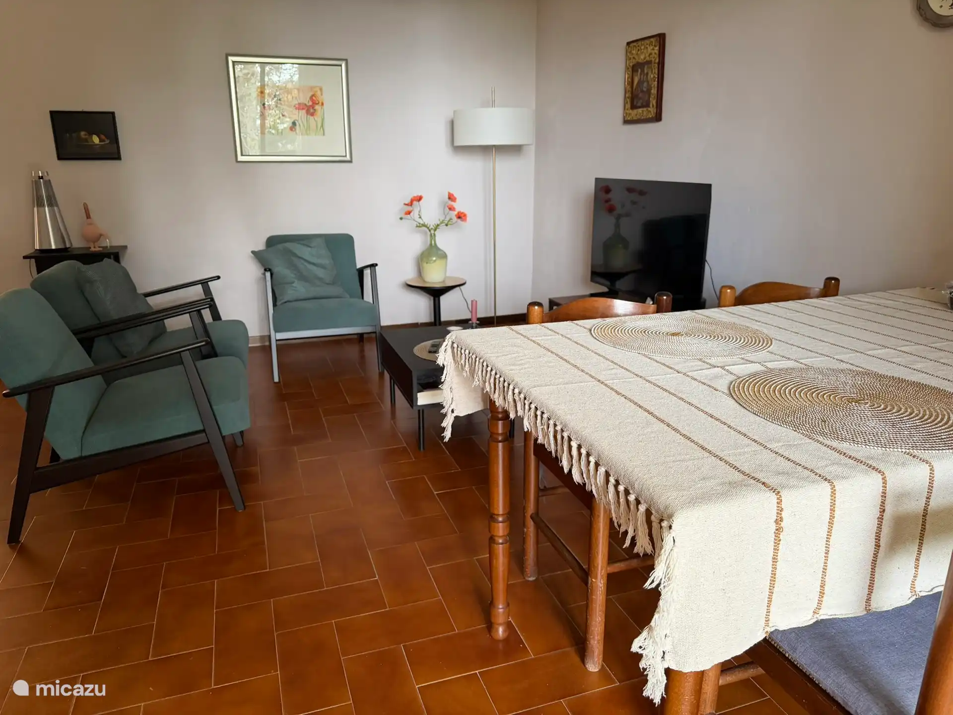 Kijk vanaf de voordeur beneden