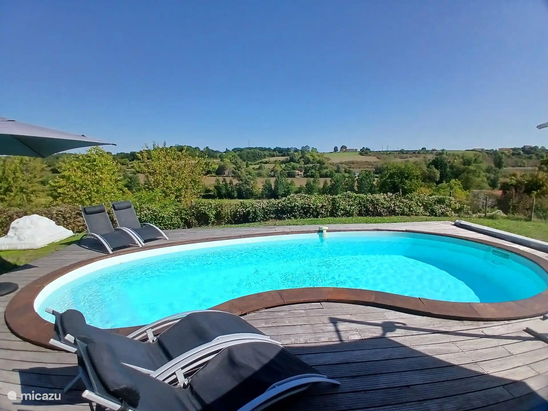 Heerlijk zwemmen of dippen in het zwembad