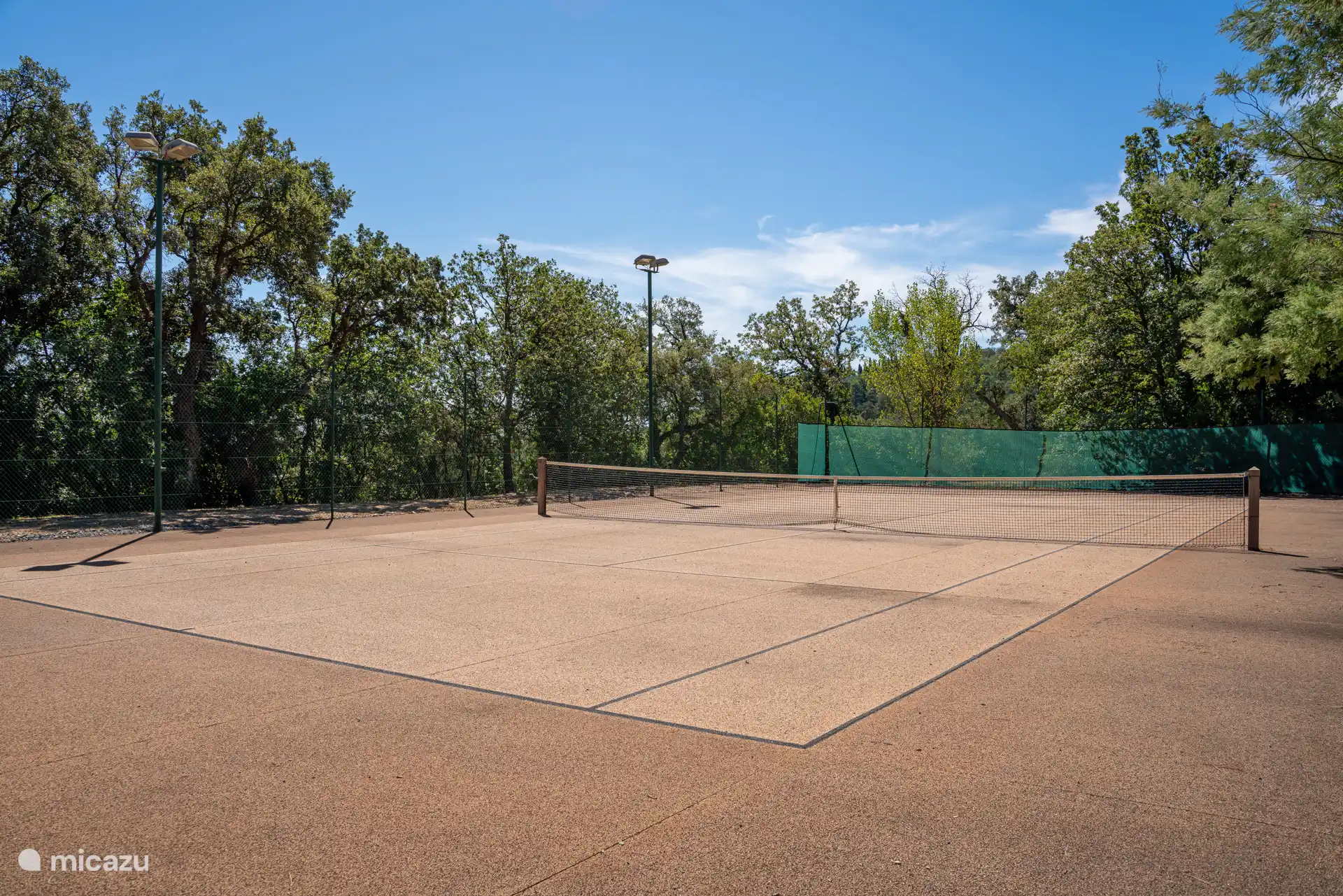 Tennis court