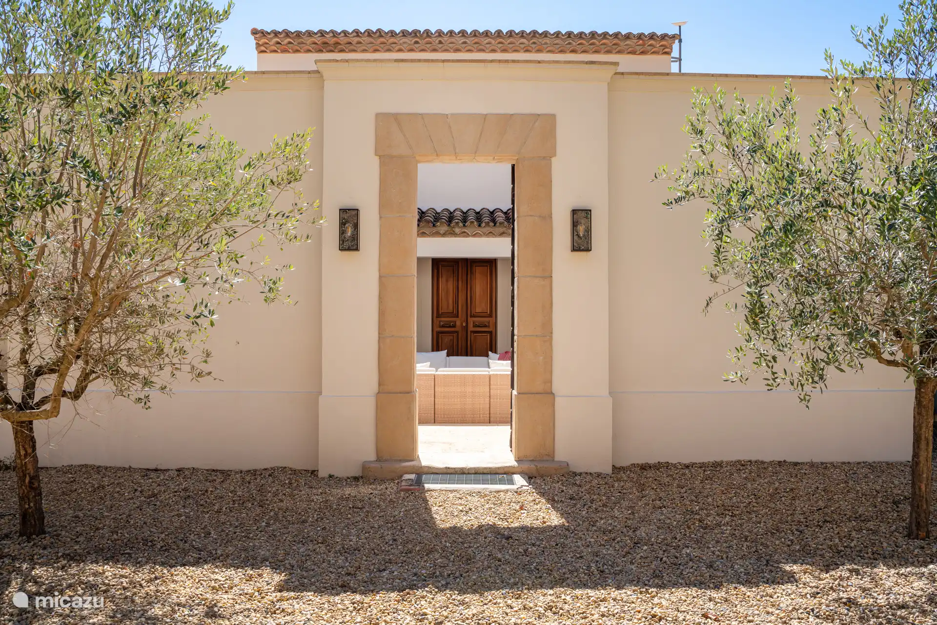 Entrance view, patio