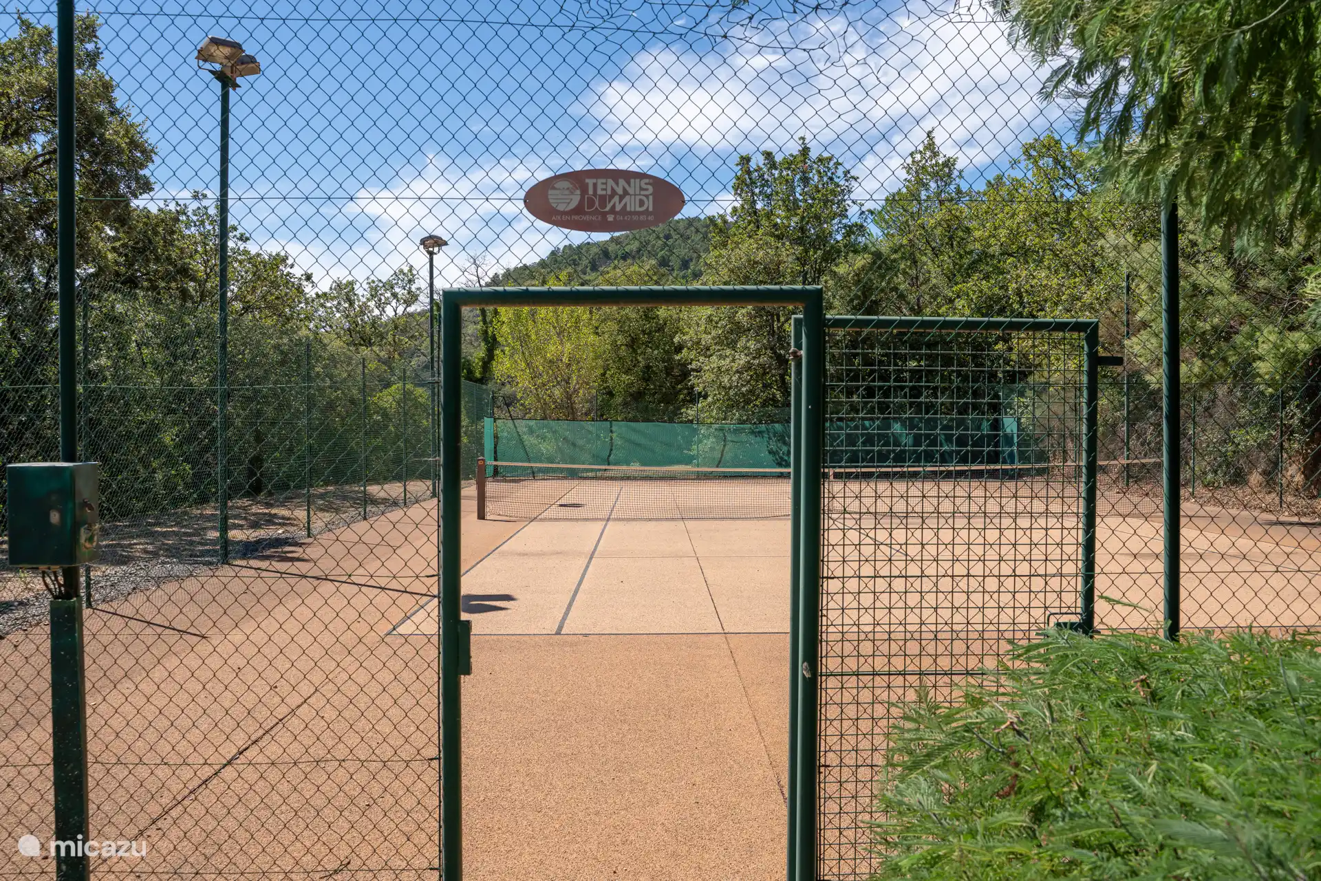 Tennis court