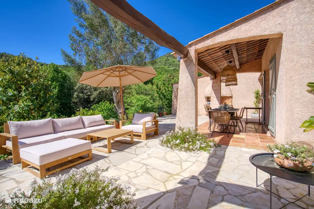 Outdoor lounge and dining area