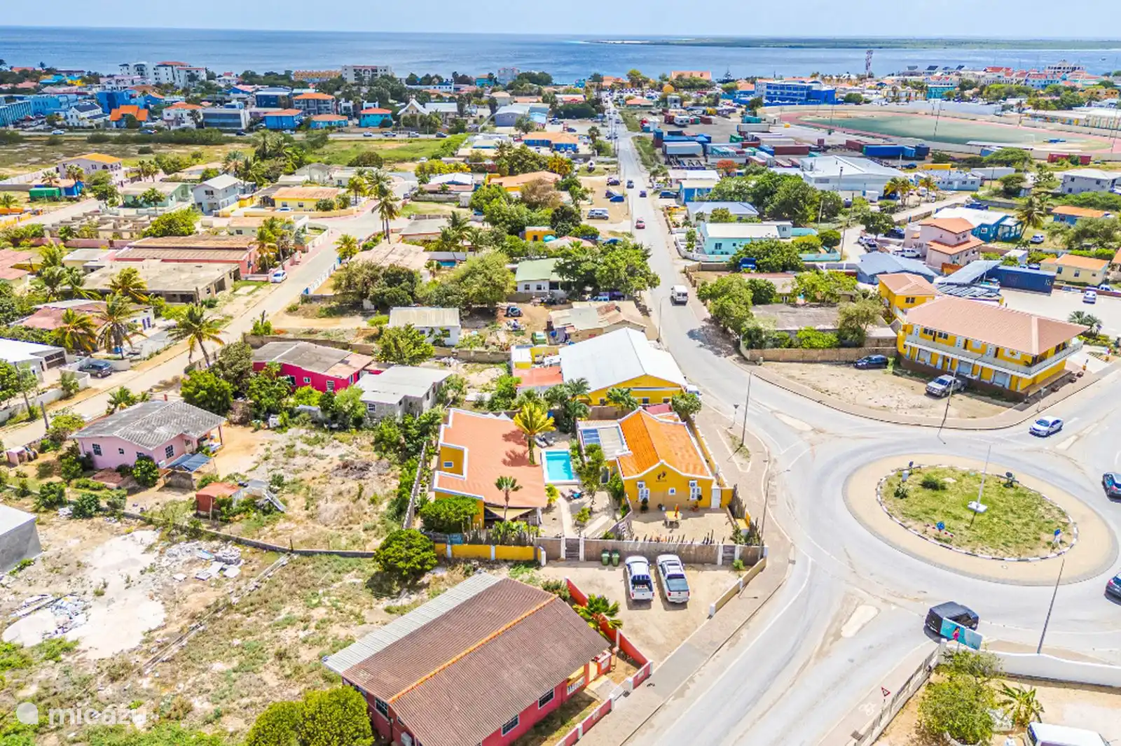 Emplacement de Kas Blou. Juste une courte distance jusqu’au centre et à la mer. 