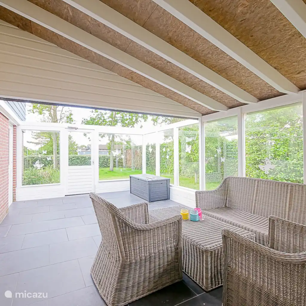 Huis Oostenwind met ruime tuin