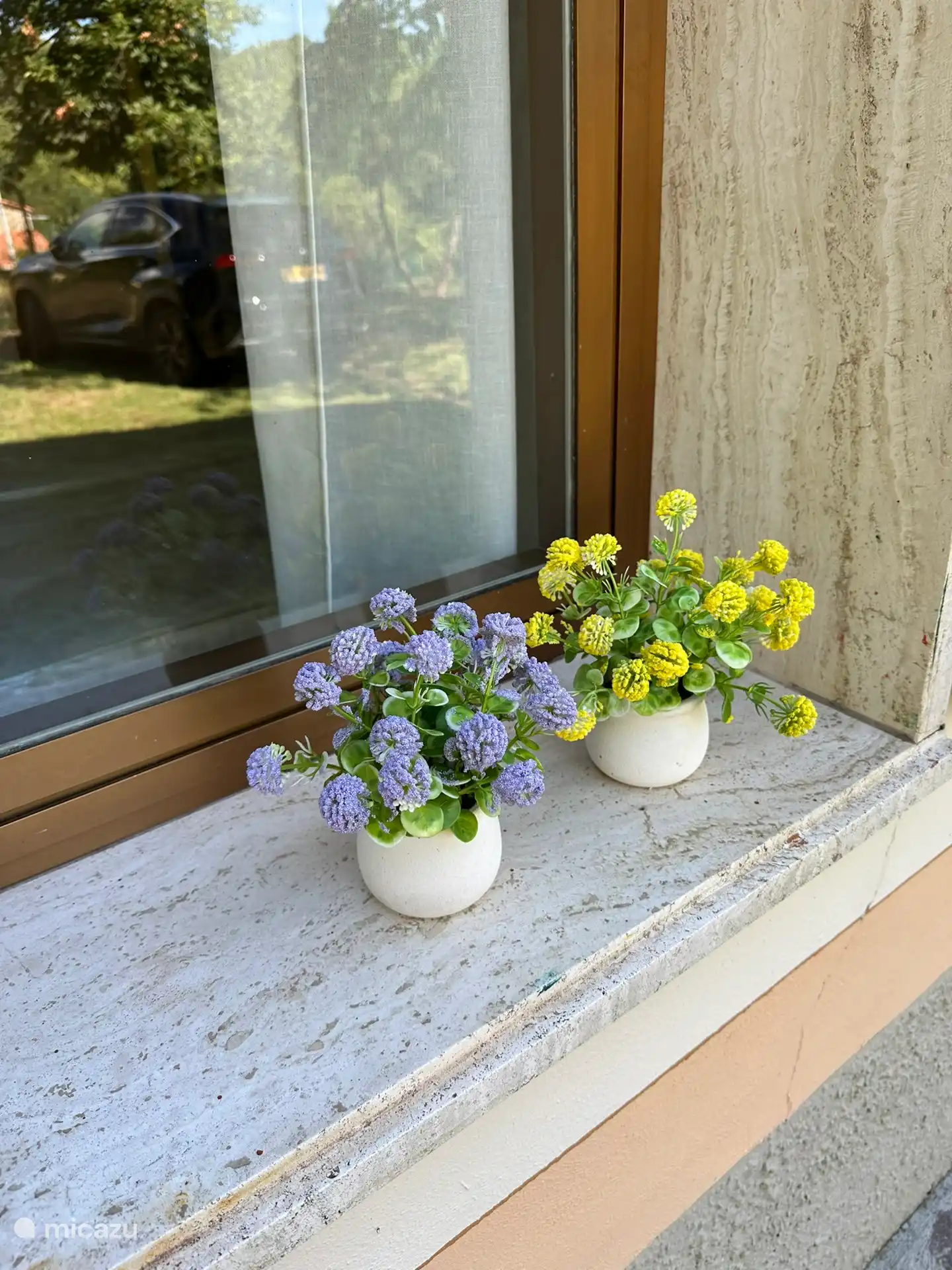 Chambre avec fenêtre latérale