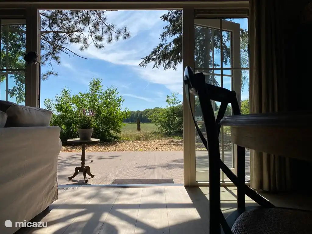 Portes françaises donnant sur terrasse/véranda