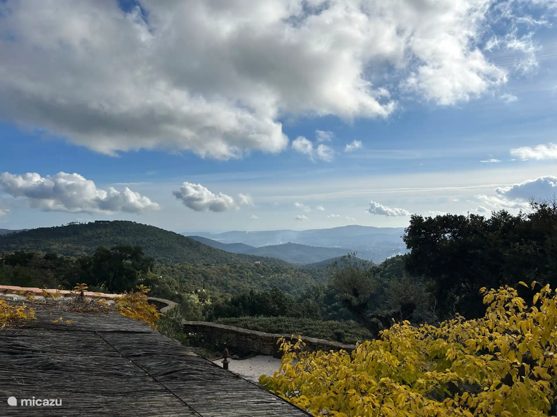 Atemberaubender Blick auf das Massif des Maures