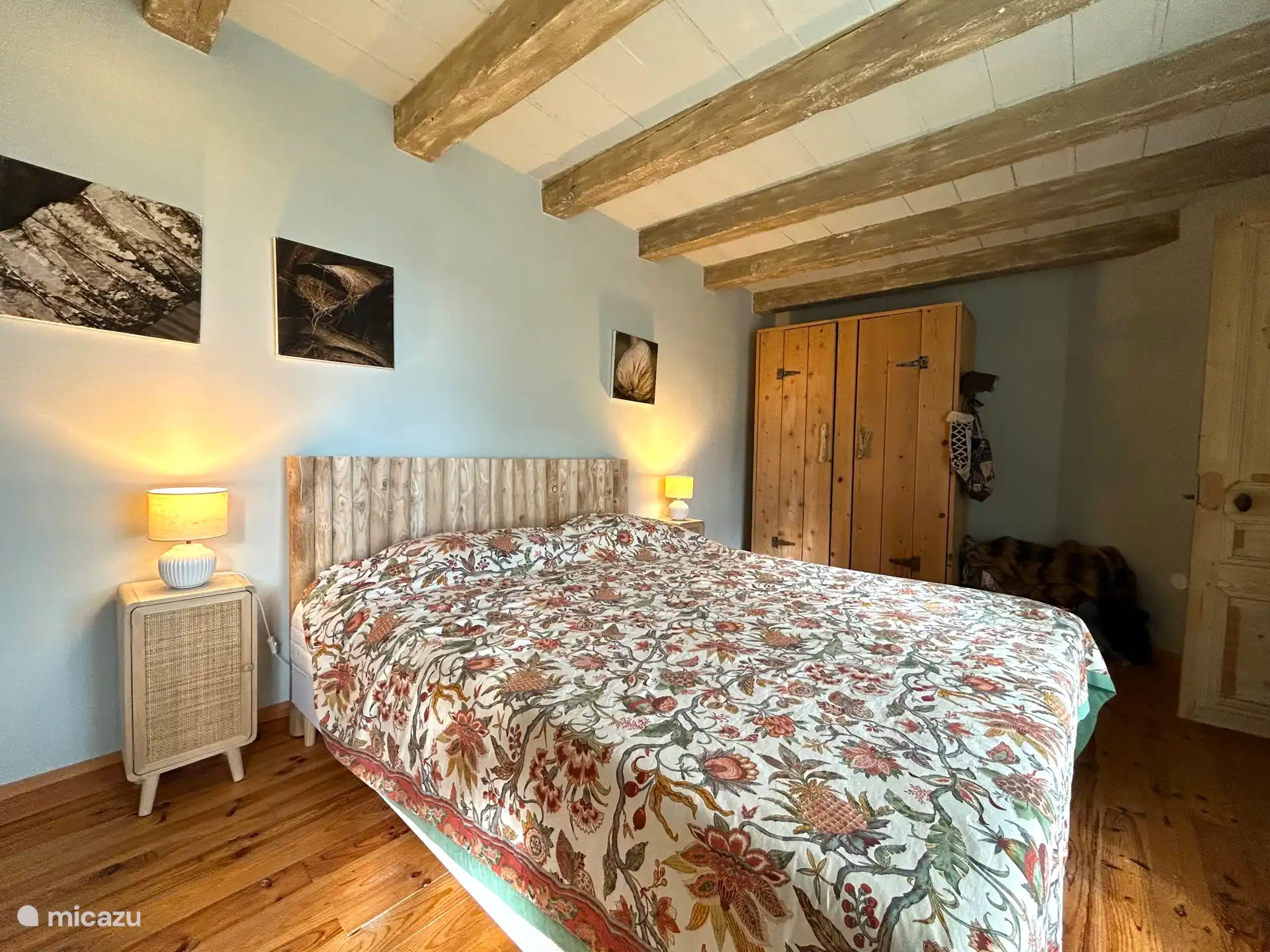 Schlafzimmer mit Stauraum