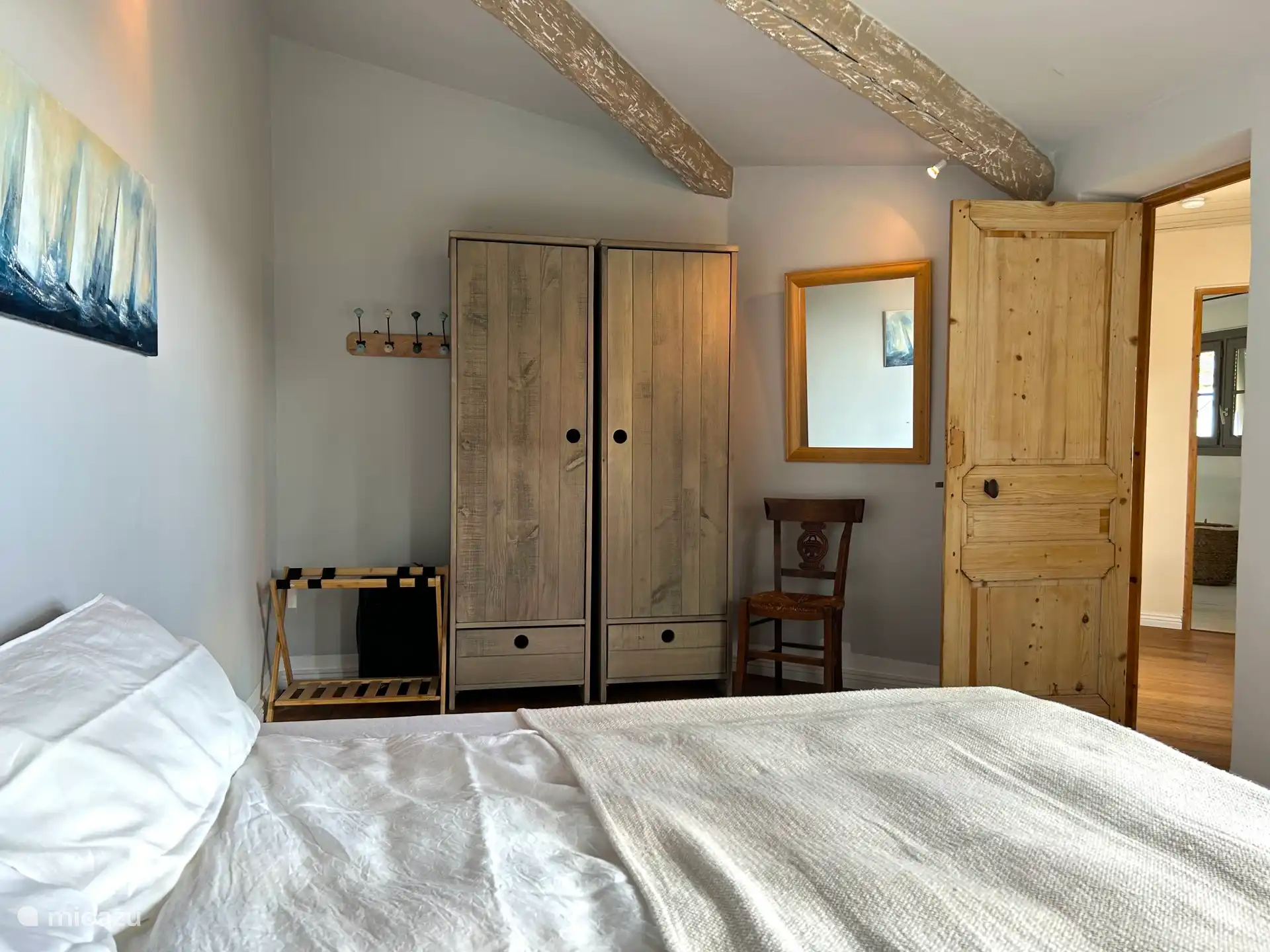 Schlafzimmer mit Stauraum