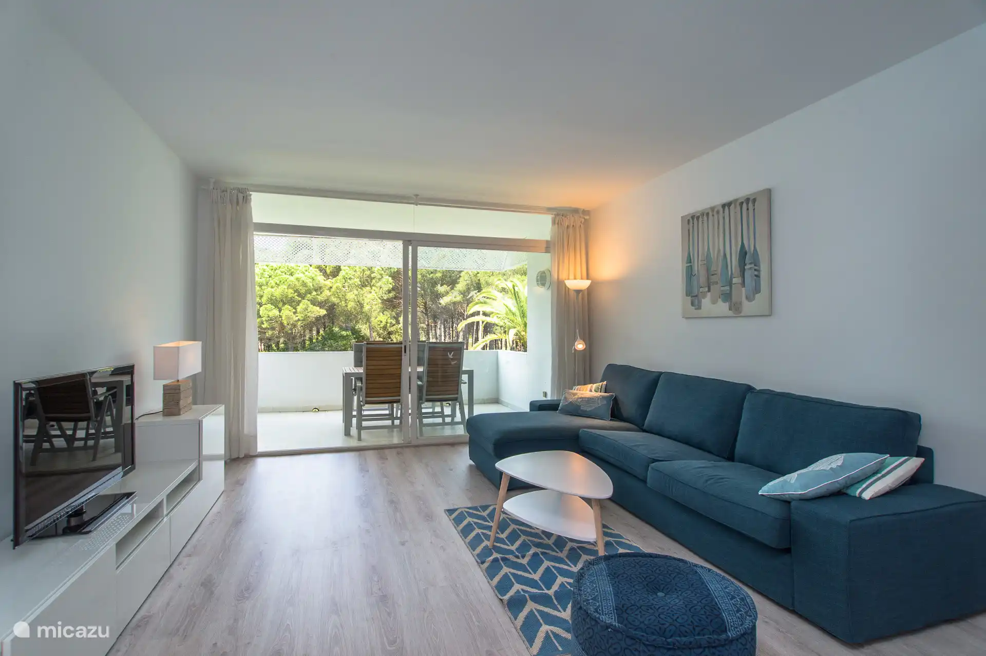 Living area with acces terrace