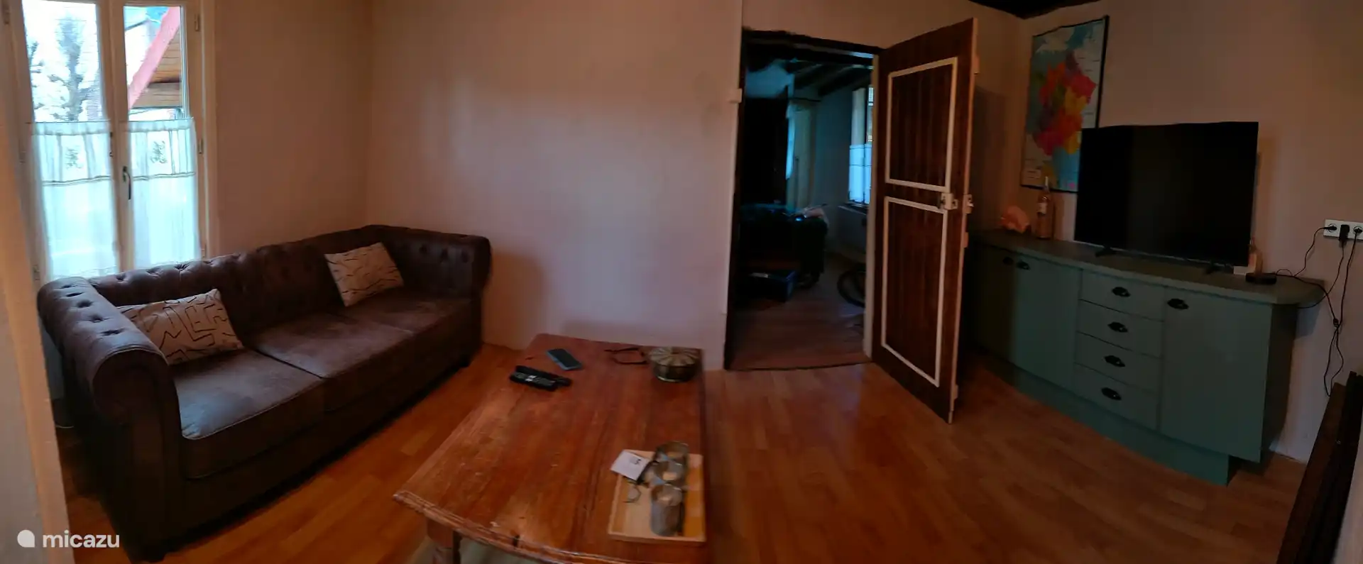 Tv kamer met Free tv, Tv Vlaanderen, NPO start etc.