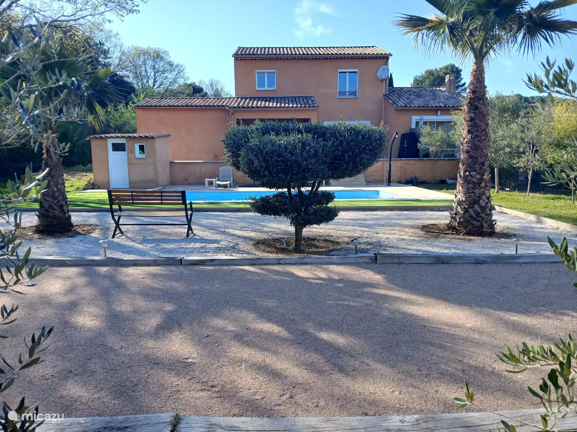 Reversa desde la corte de petanca